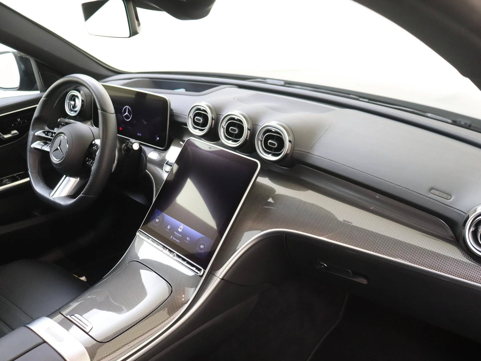 Mercedes-Benz-C-Klasse-image-4