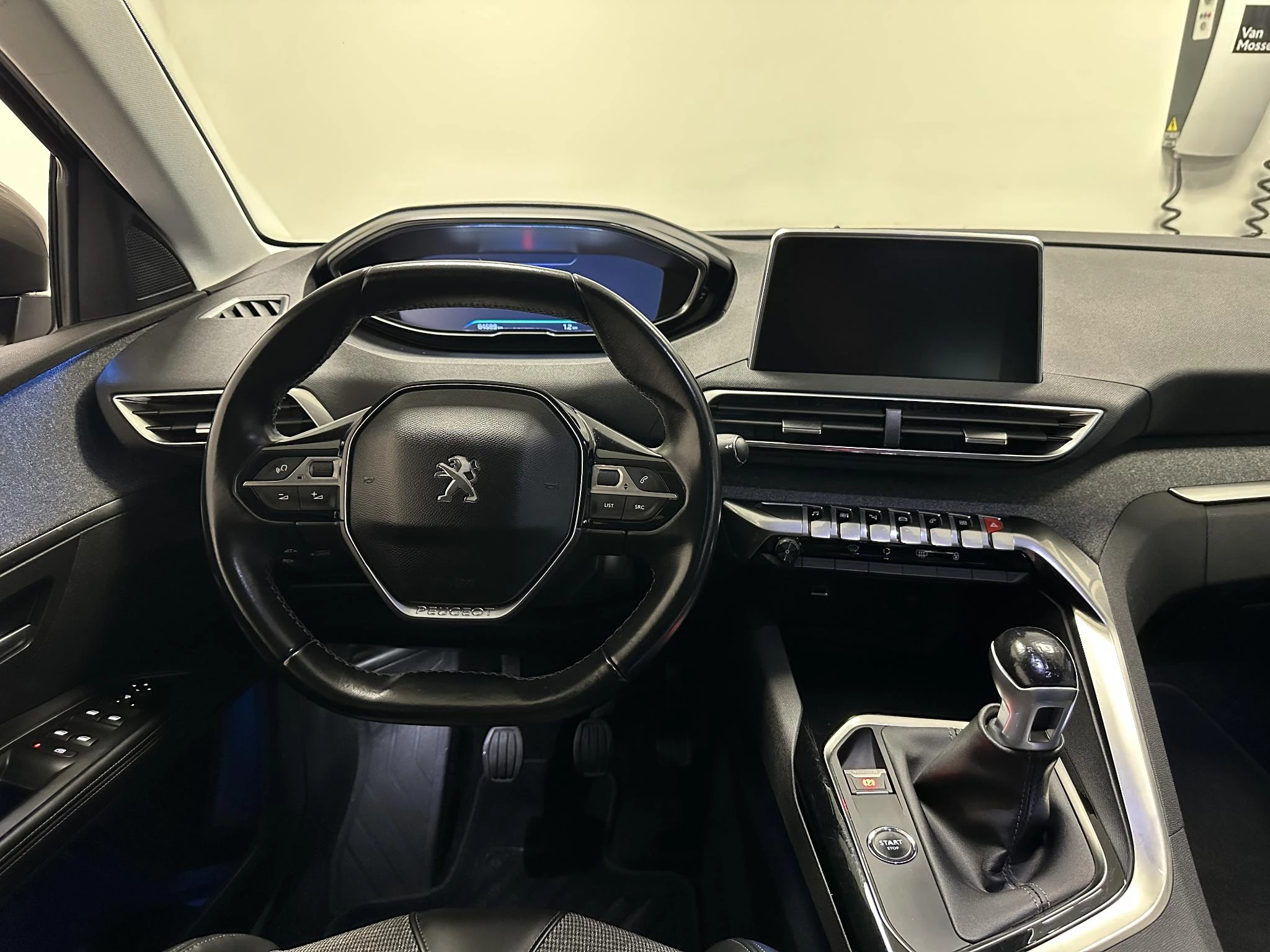Peugeot-5008-image-15