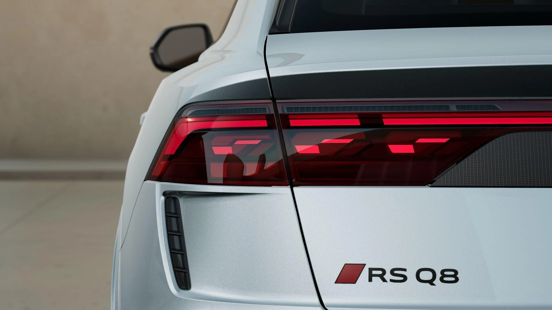 Audi-RSQ8-image-11