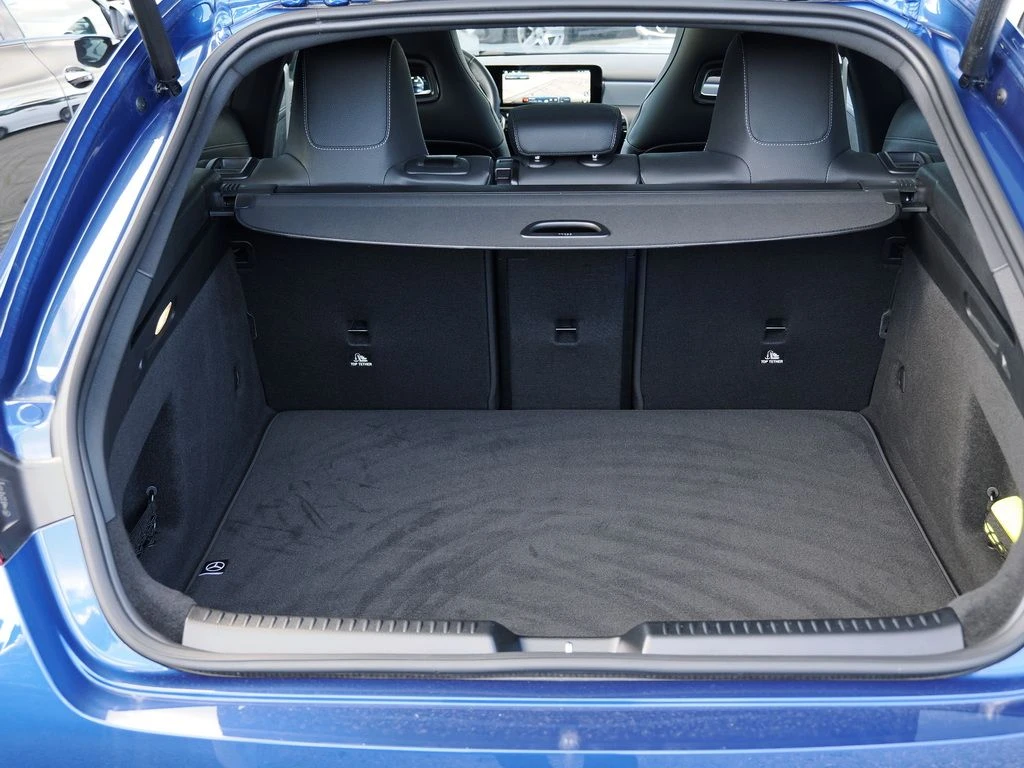 Mercedes-Benz-CLA 200-image-15