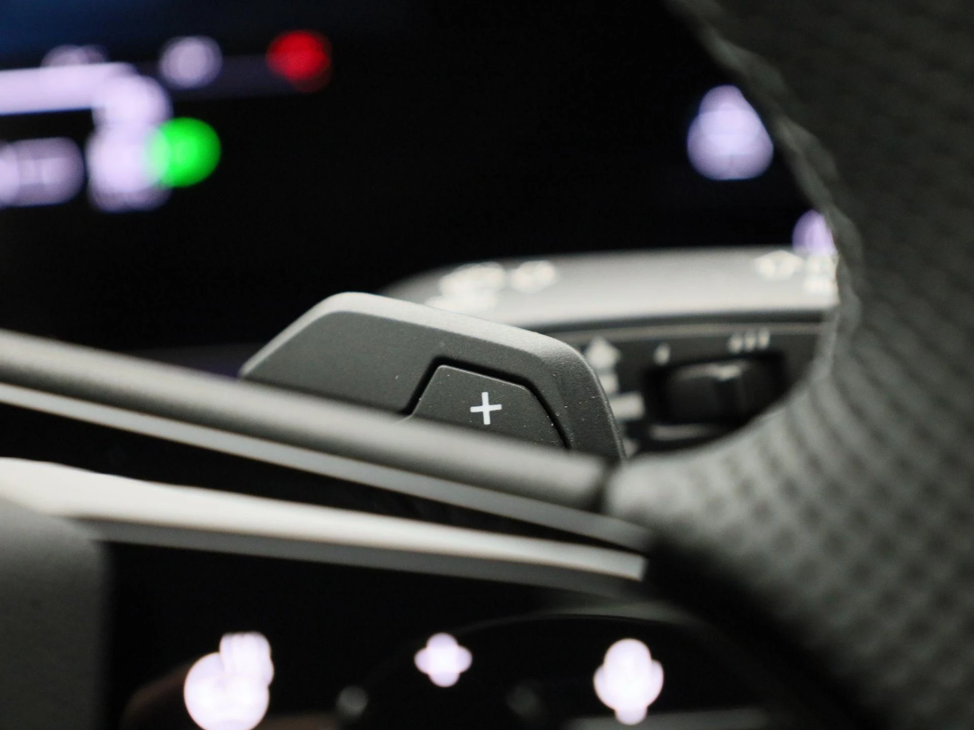 Audi-Q6 e-tron-image-35