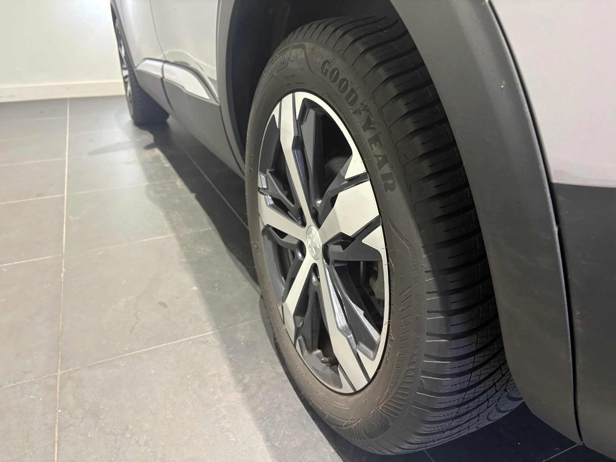 Peugeot-5008-image-14