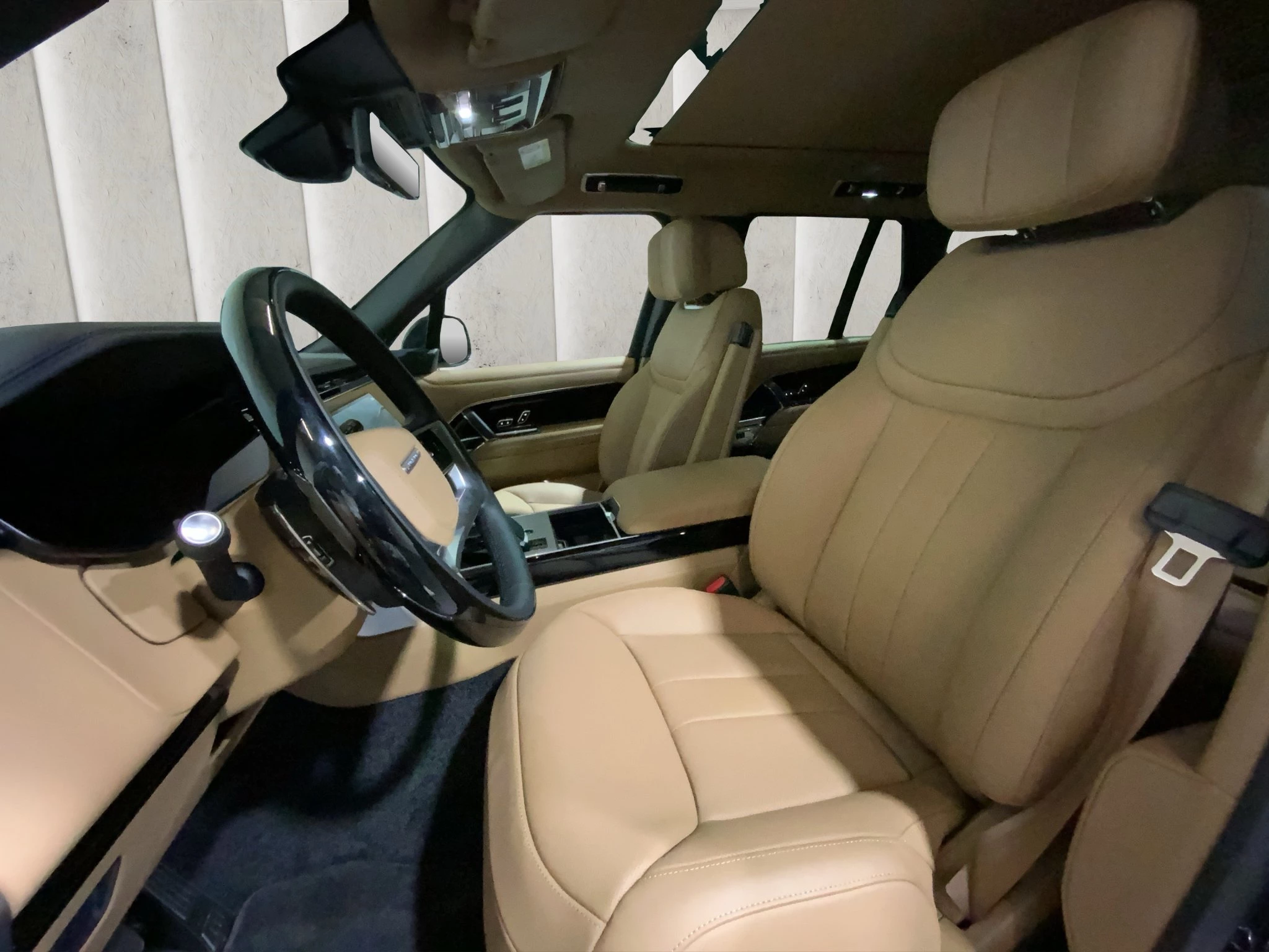 Land Rover-Range Rover-image-9