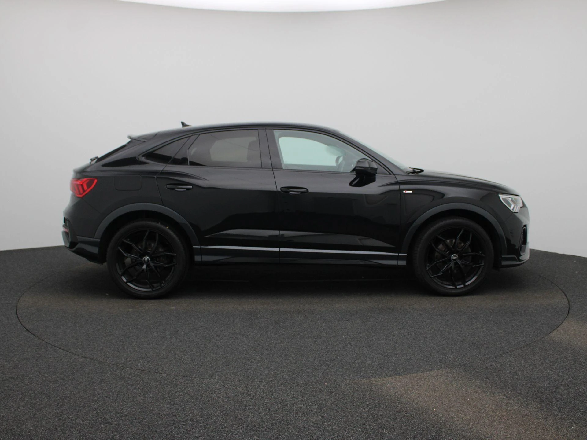Audi-Q3-image-5