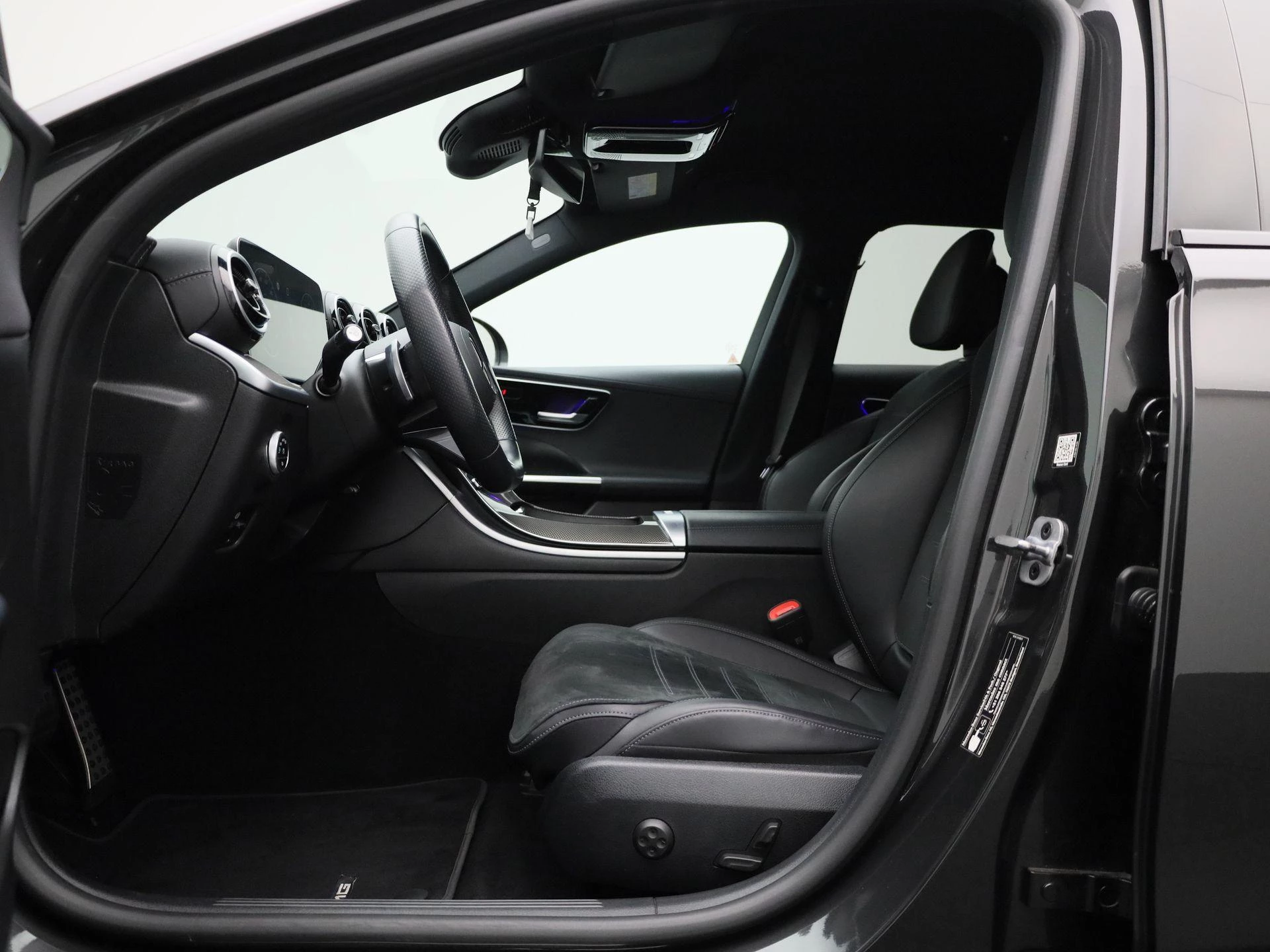 Mercedes-Benz-C-Klasse-image-8