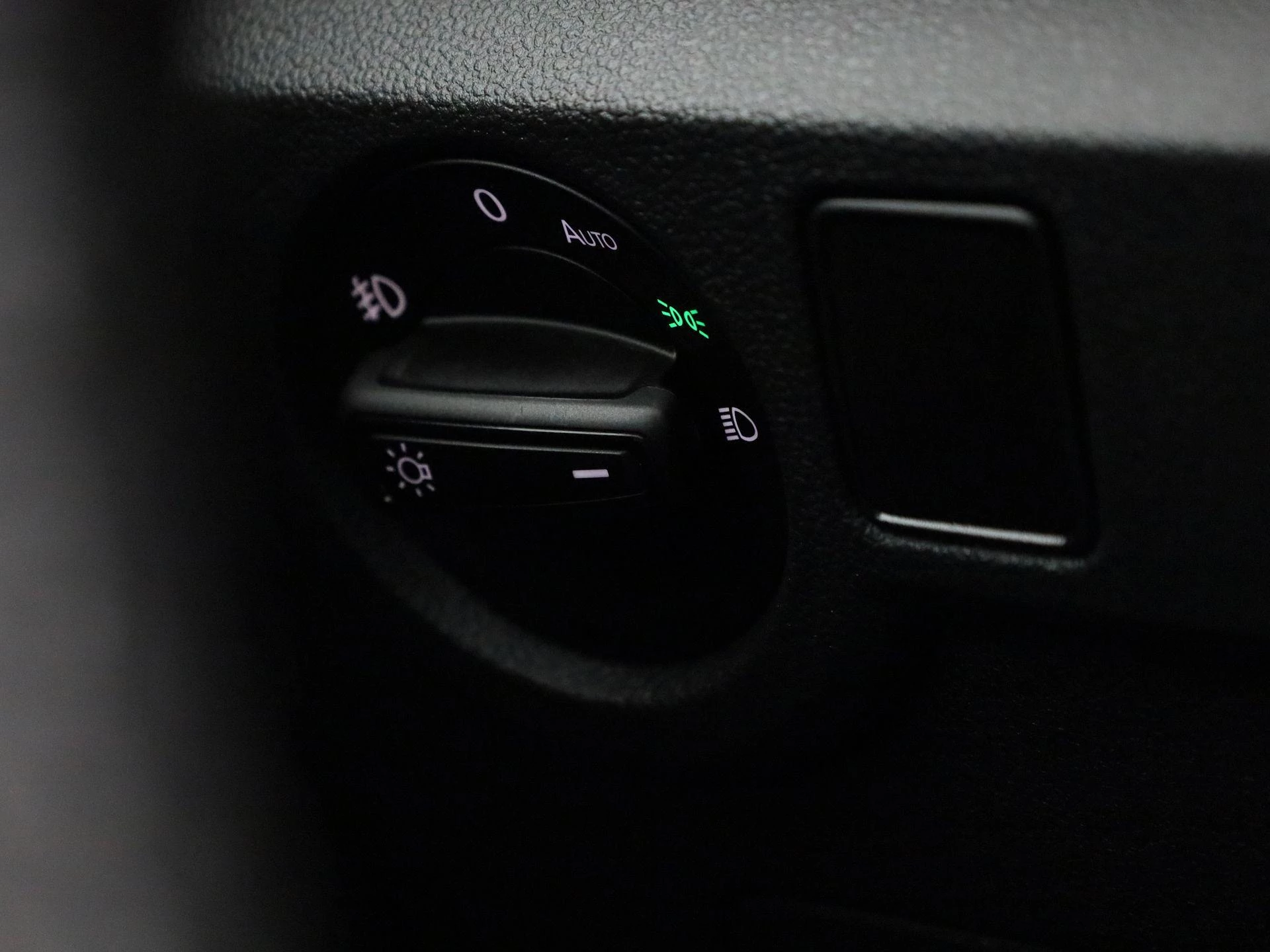 Volkswagen-T-Cross-image-27