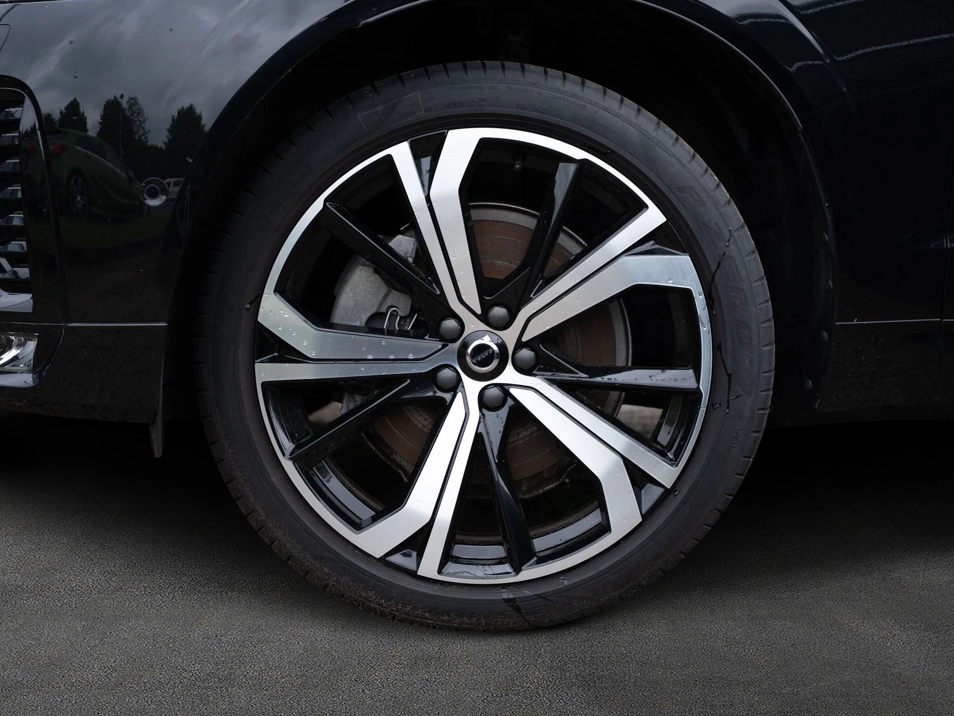 Volvo XC60 B4 Plus Dark