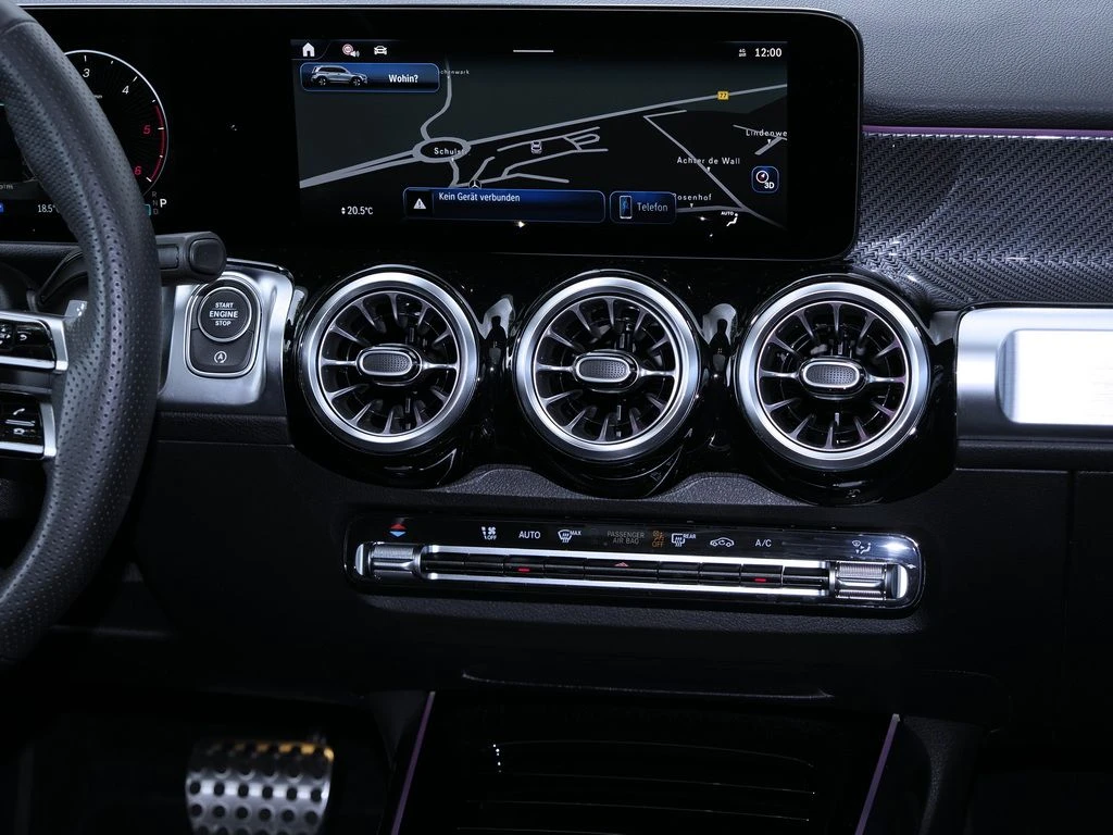 Mercedes-Benz-GLB 200-image-10