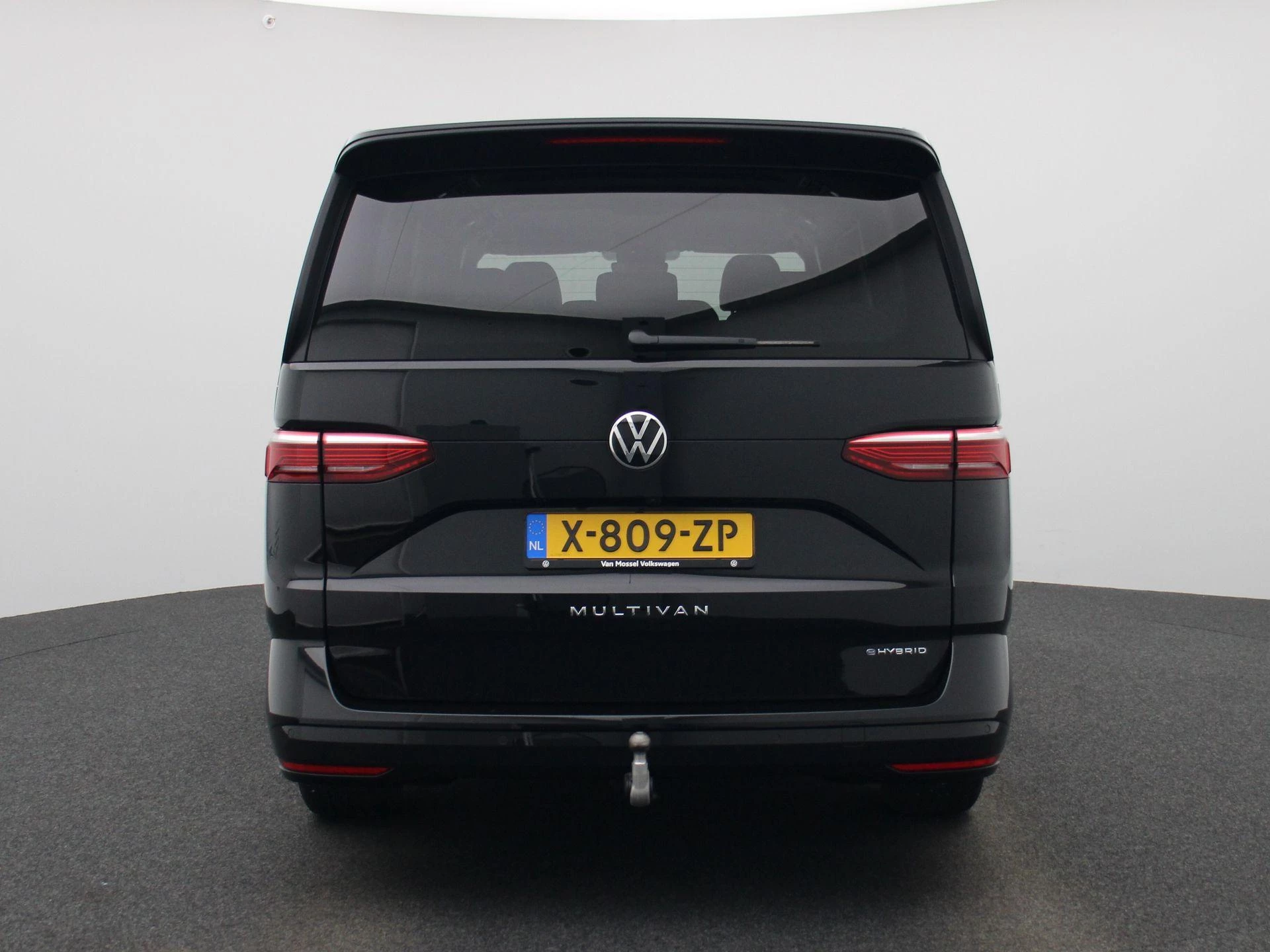 Volkswagen-Multivan-image-4
