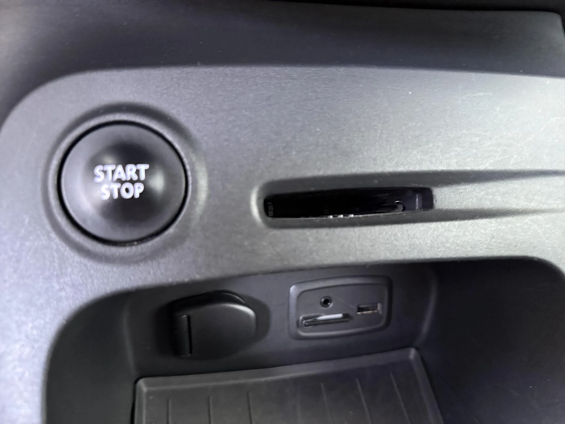 Renault-Captur-image-21
