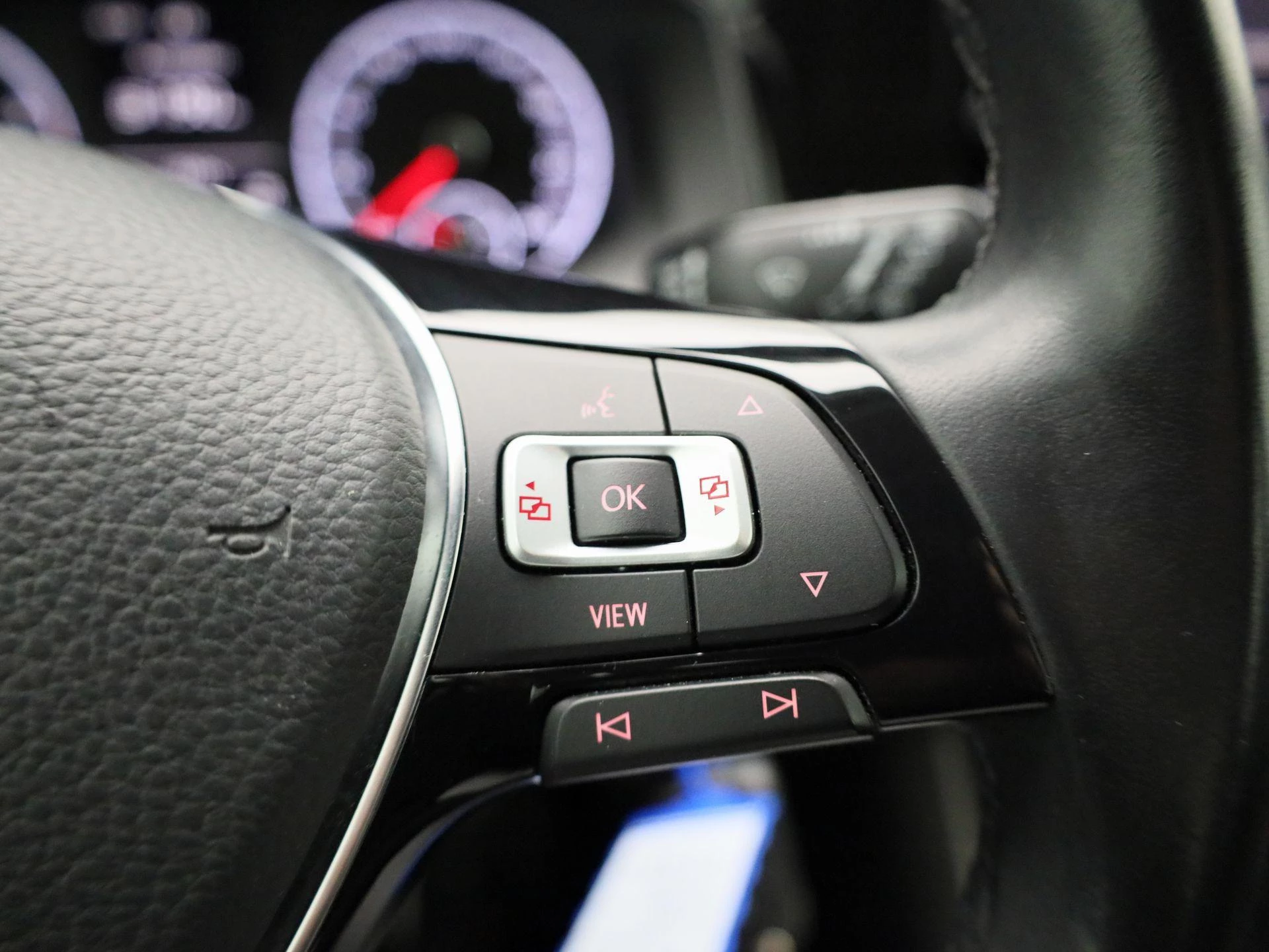 Volkswagen-Polo-image-15
