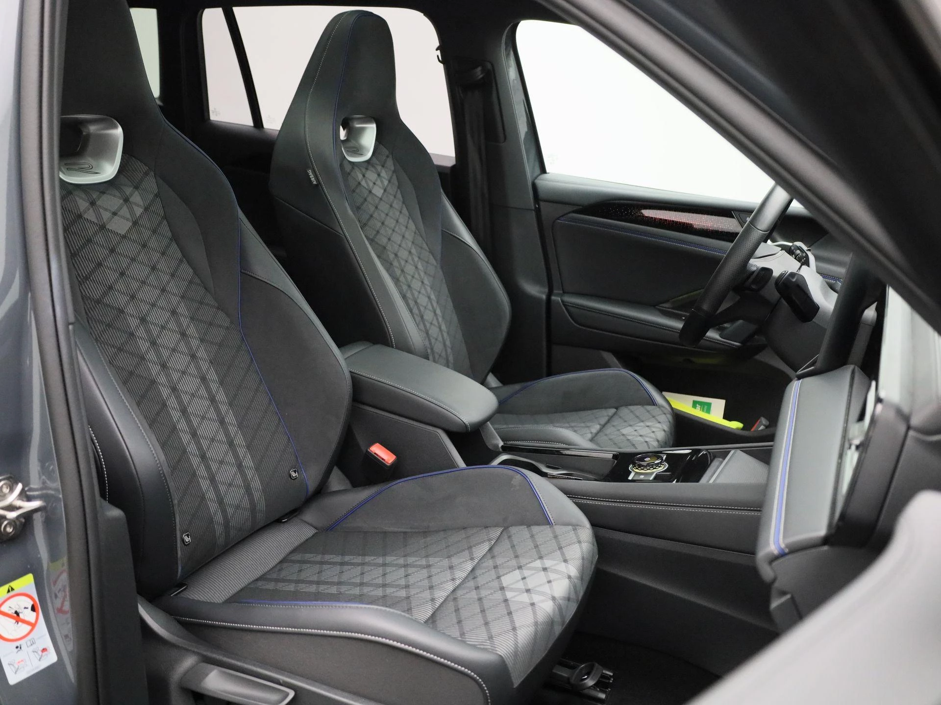 Volkswagen-Tiguan-image-32