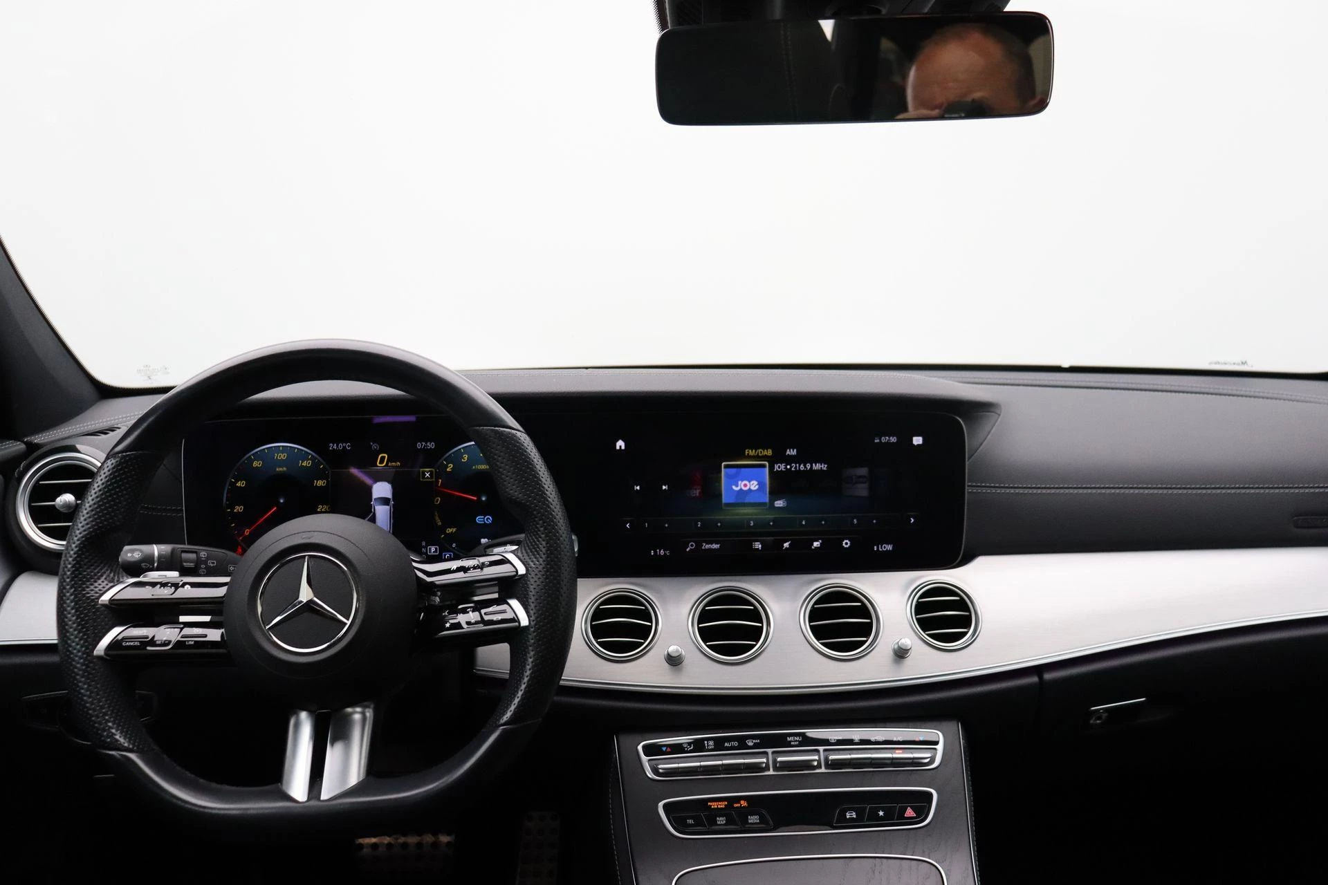 Mercedes-Benz Classe E 300 e Estate AMG LINE + LEDER + PANO DAK + BURMESTER + SURROUND VIEW +