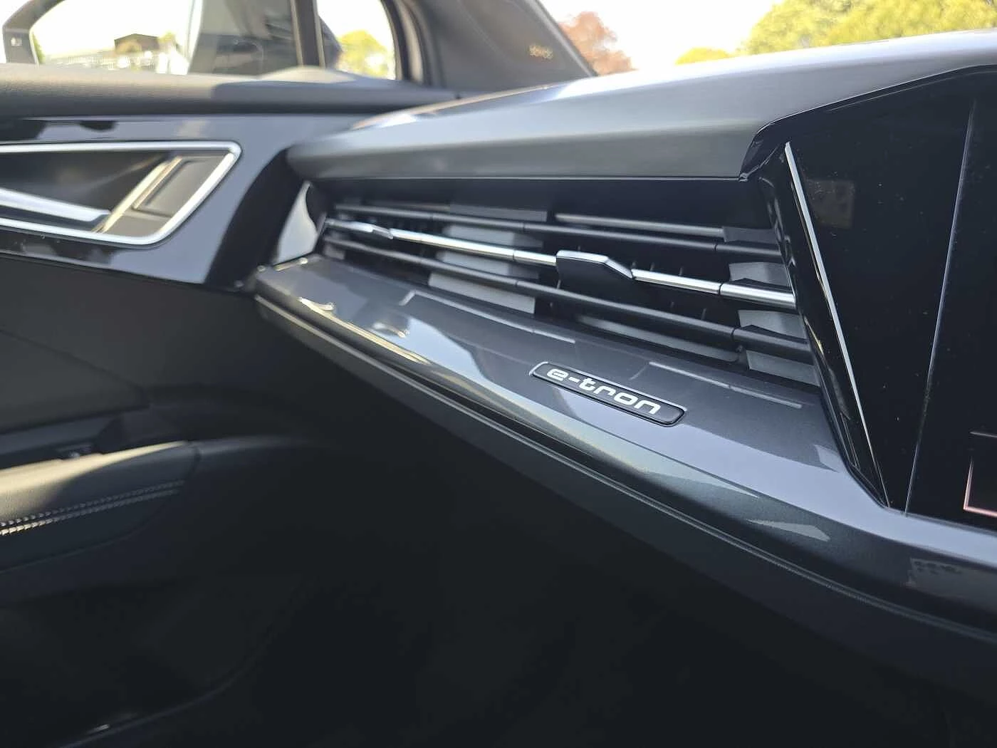 Audi-Q4 e-tron-image-31