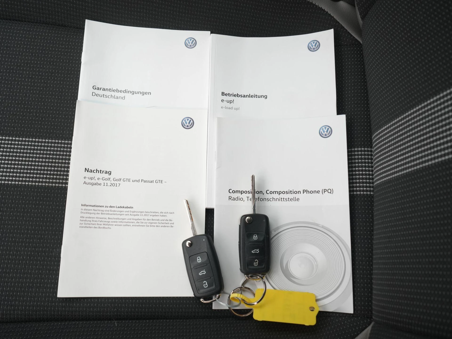 Volkswagen-e-up!-image-26
