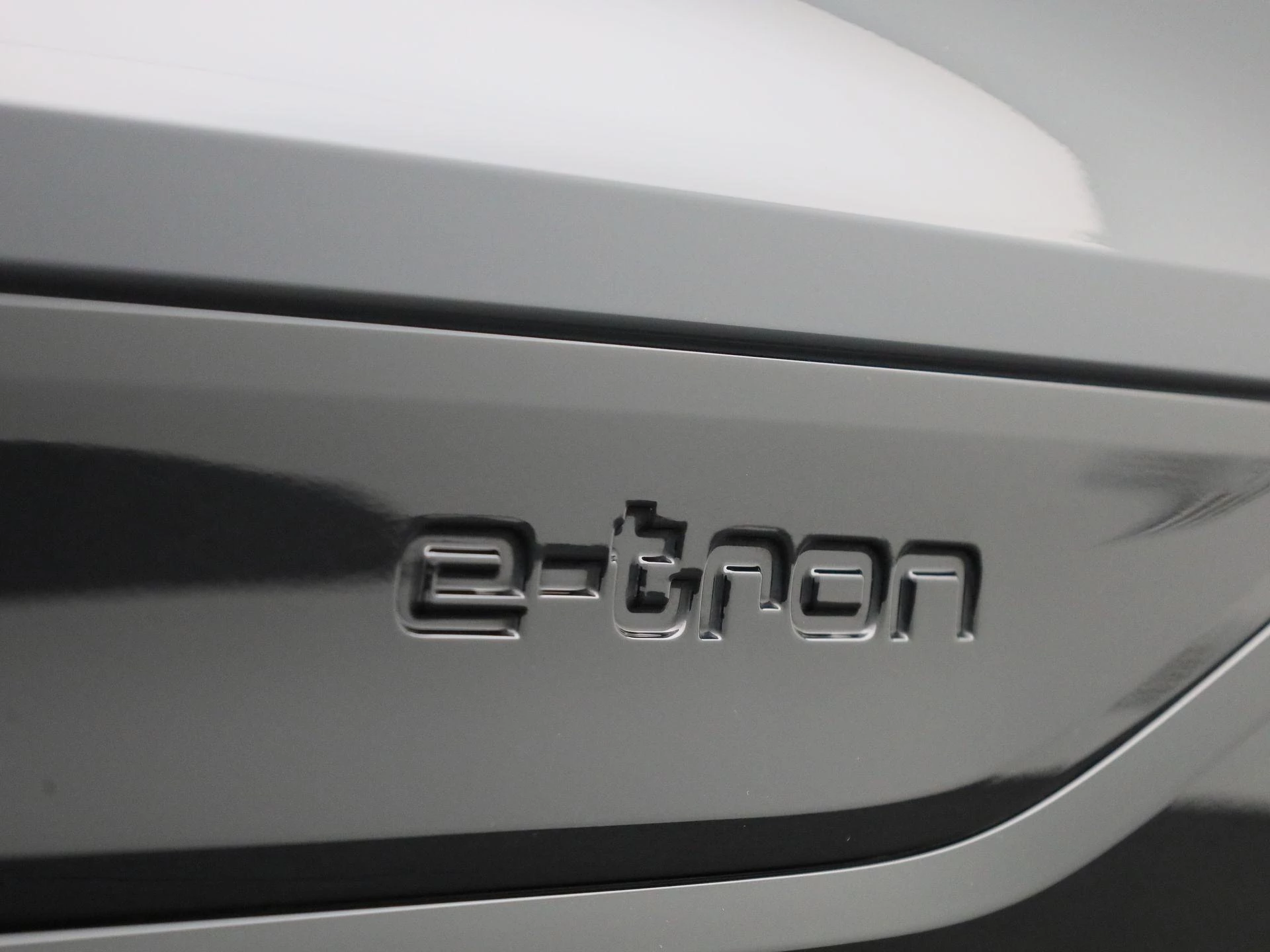 Audi-Q6 e-tron-image-50