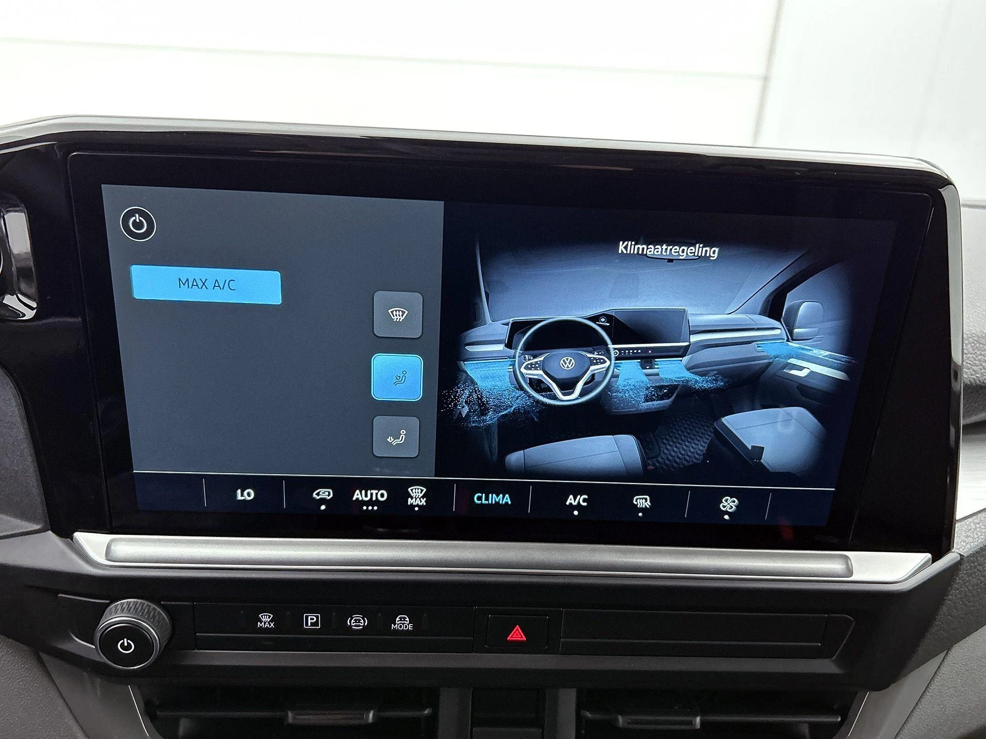 Volkswagen-Transporter-image-20