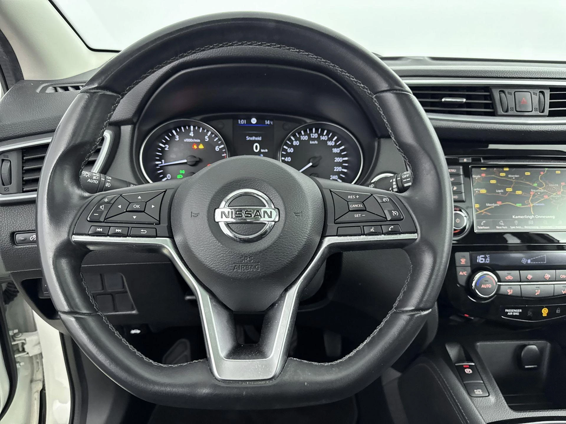 Nissan-QASHQAI-image-30