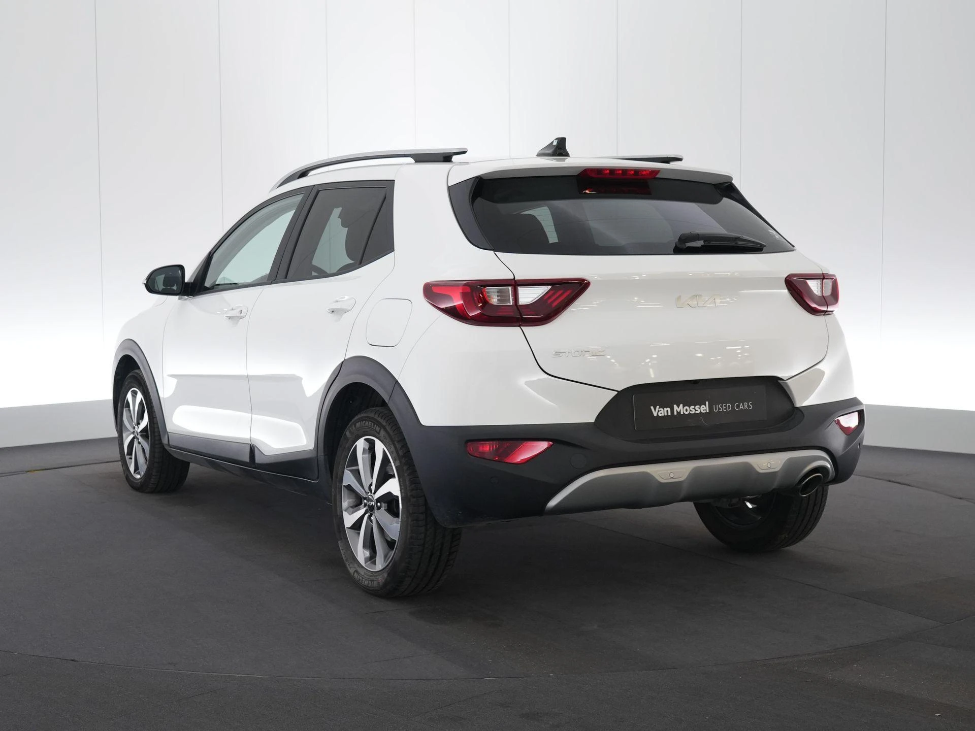Kia-Stonic-image-1