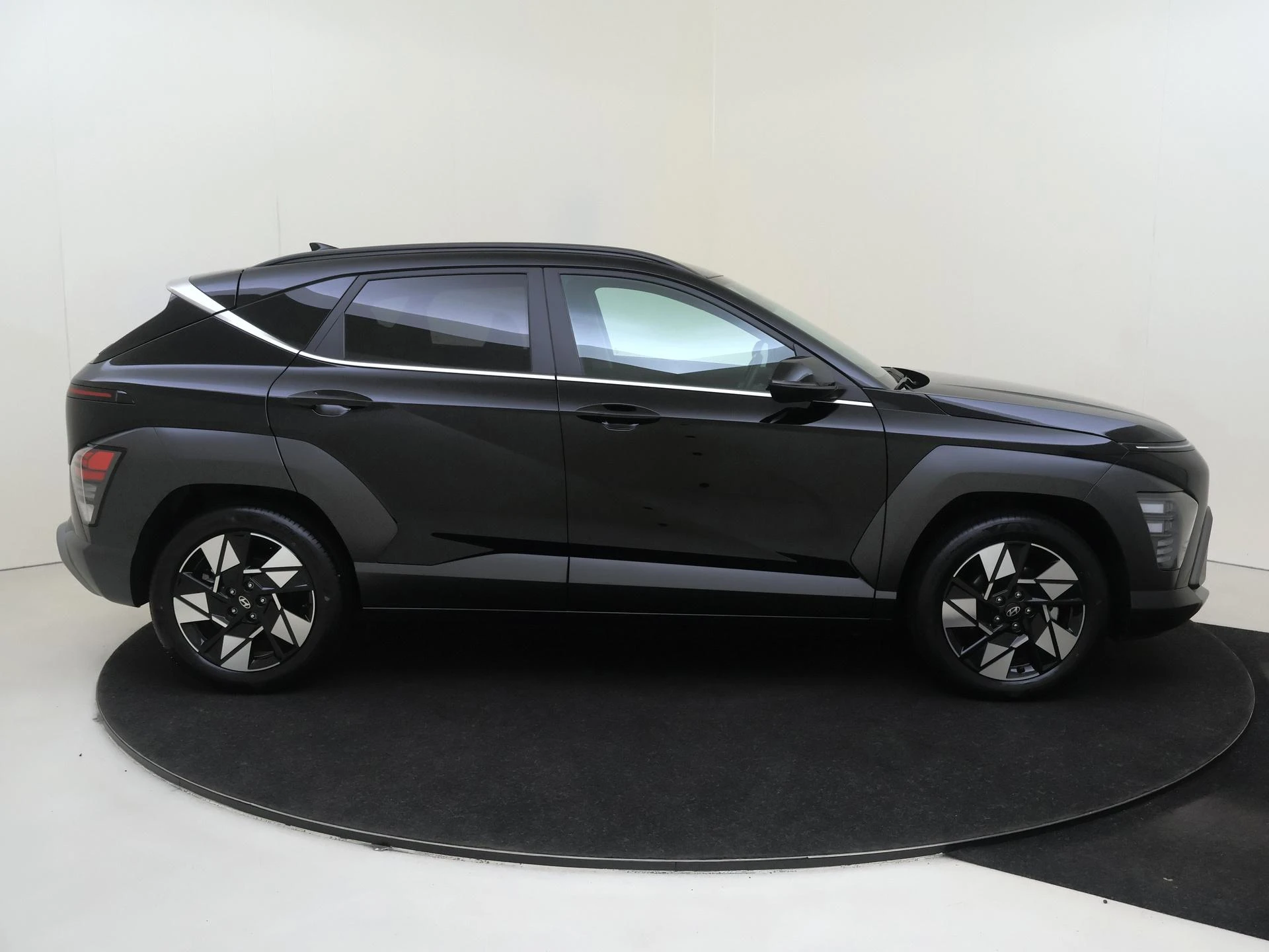 Hyundai-Kona-image-8