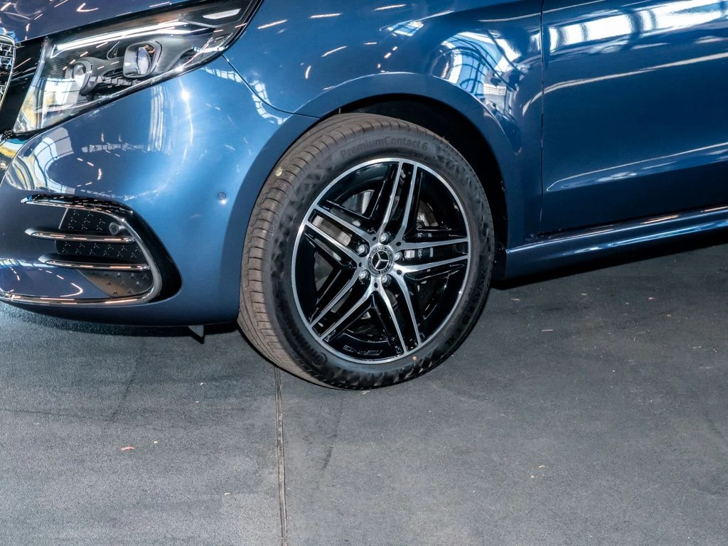 Mercedes-Benz-V-Klasse 300 d-image-5