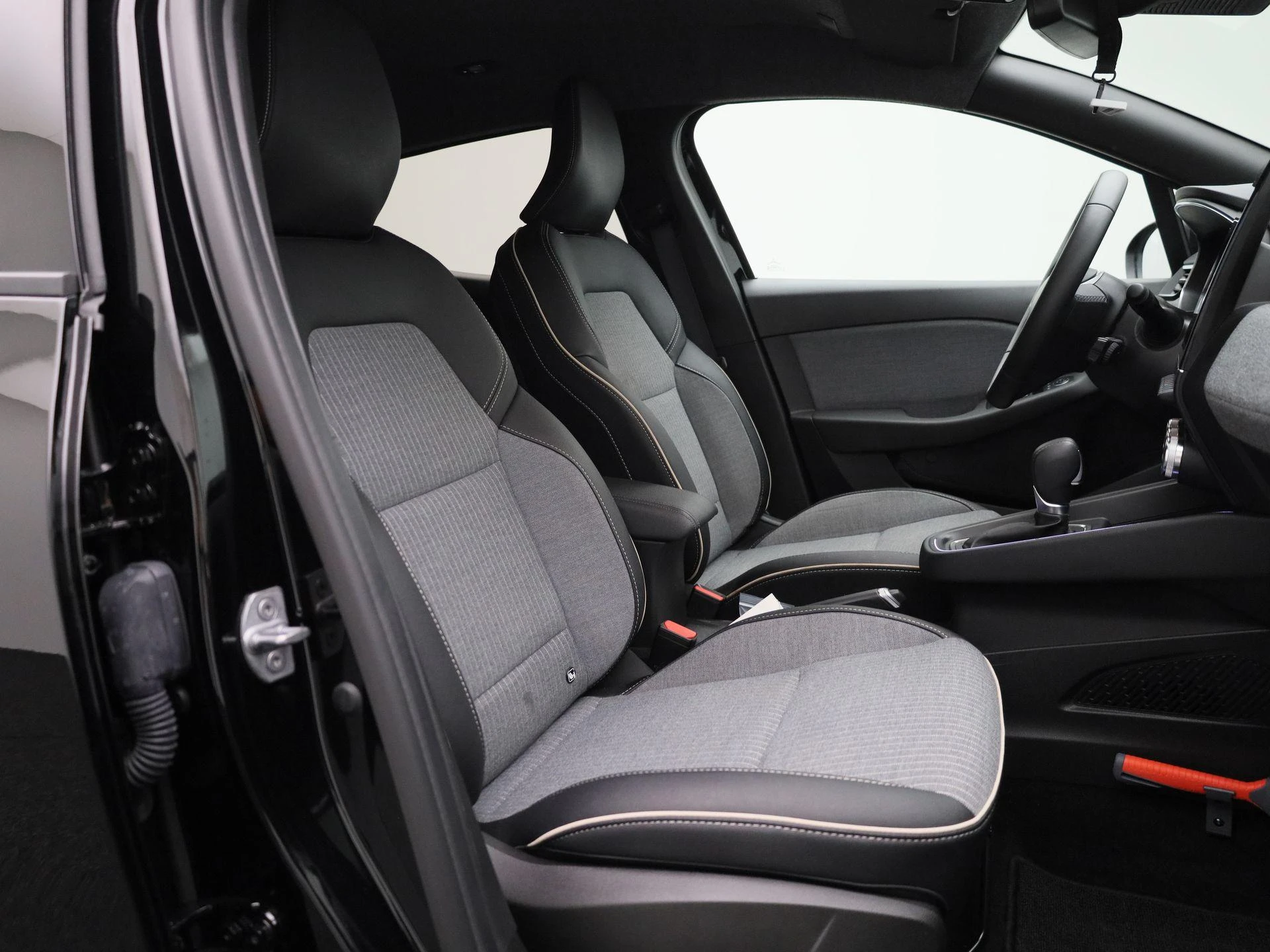 Renault-Clio-image-30