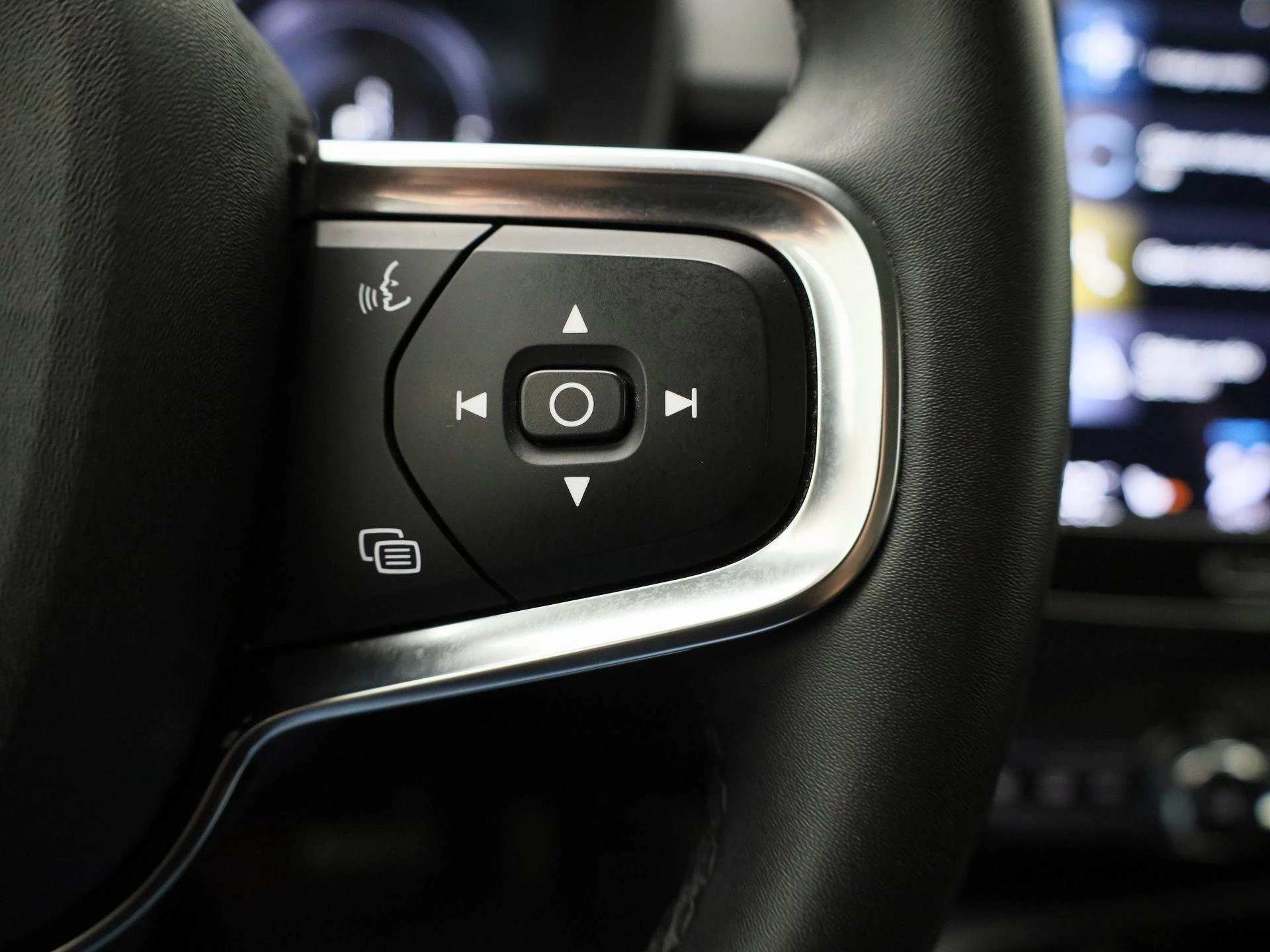 Volvo-XC40-image-17