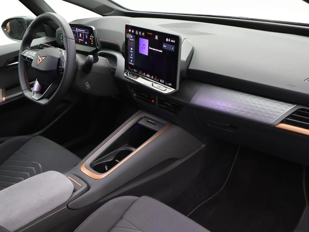 CUPRA Born Born Business 204pk 59kWh * DEMO *