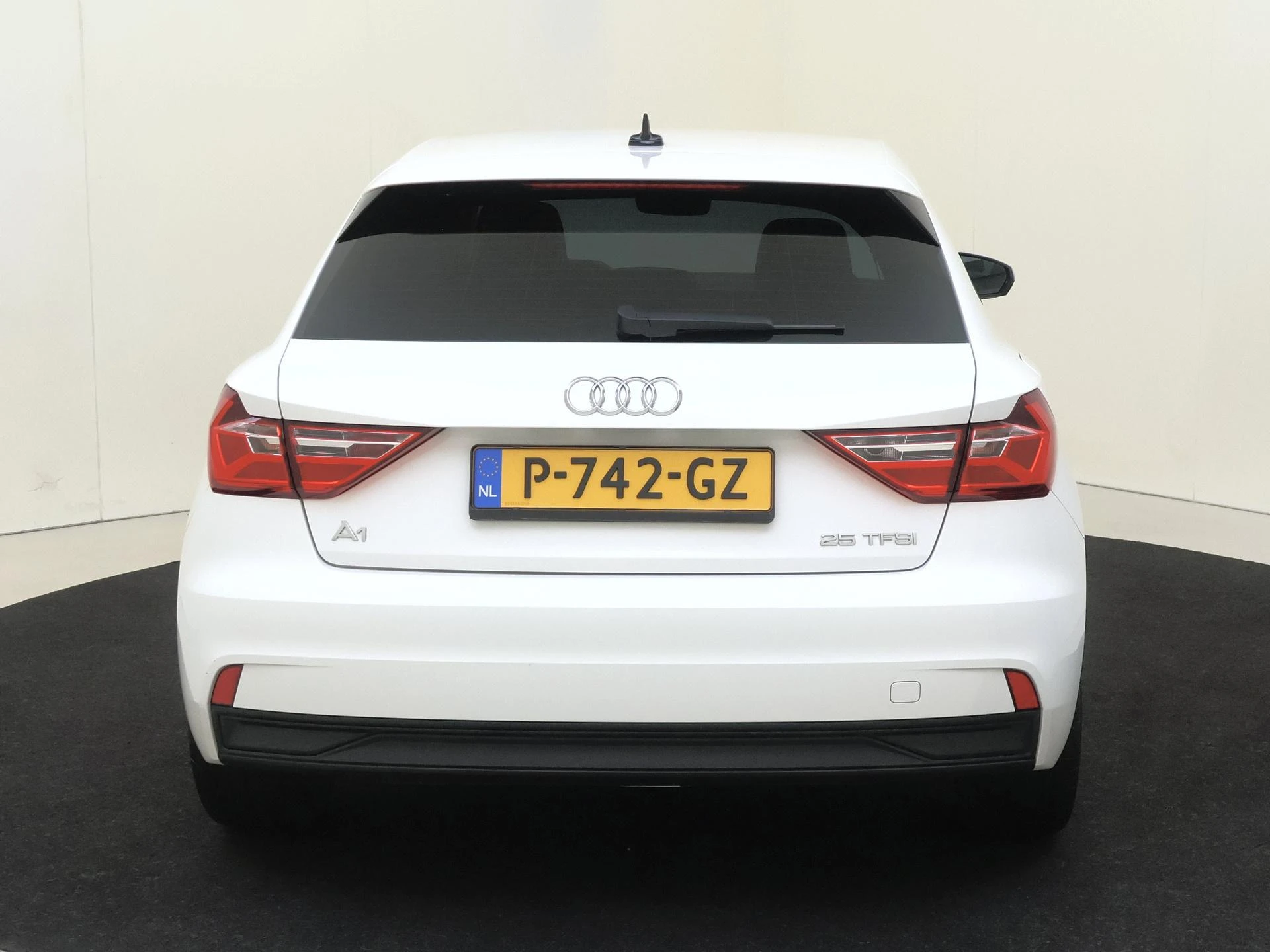 Audi-A1 Sportback-image-6