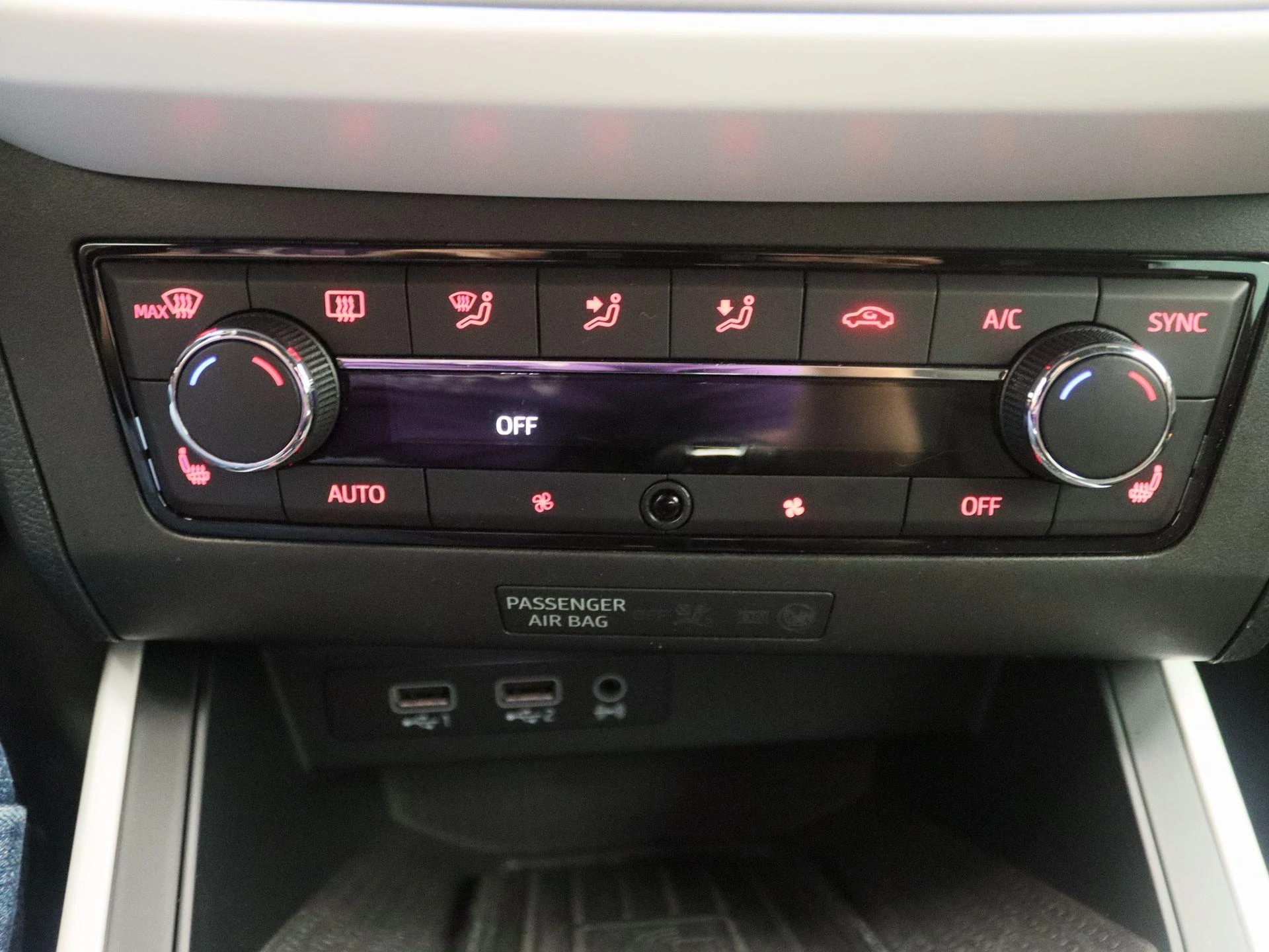 SEAT-Arona-image-17
