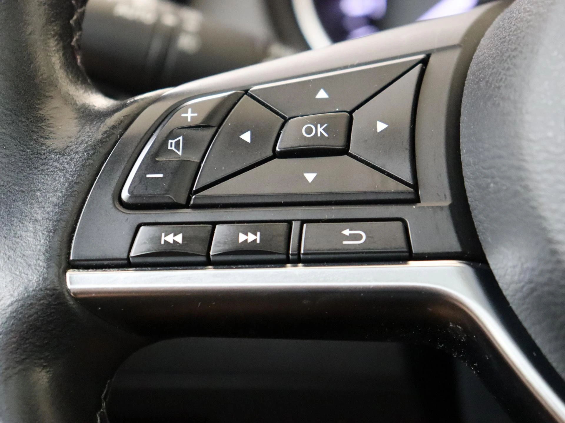 Nissan-QASHQAI-image-11