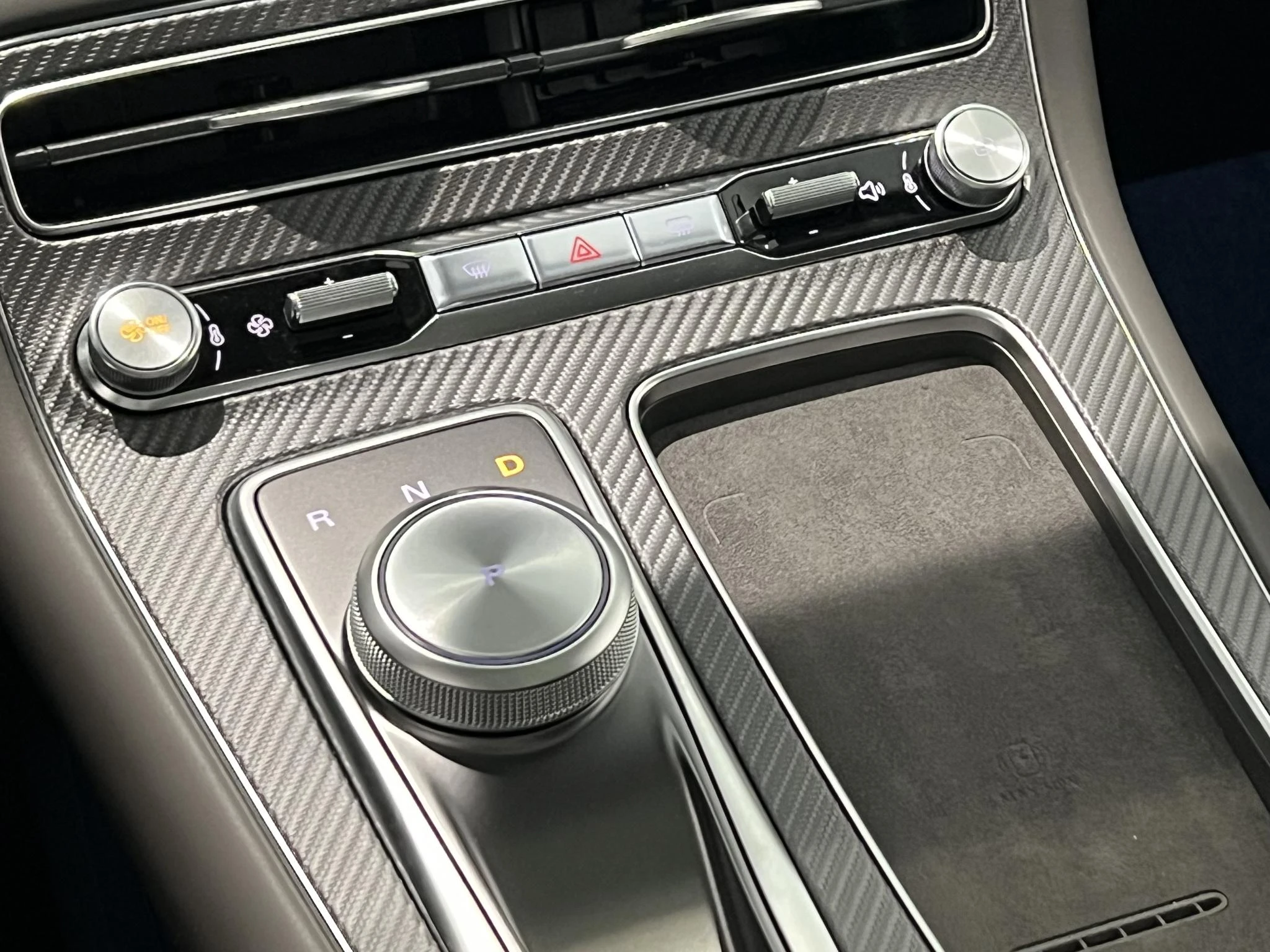 MG-S6 EV-image-29
