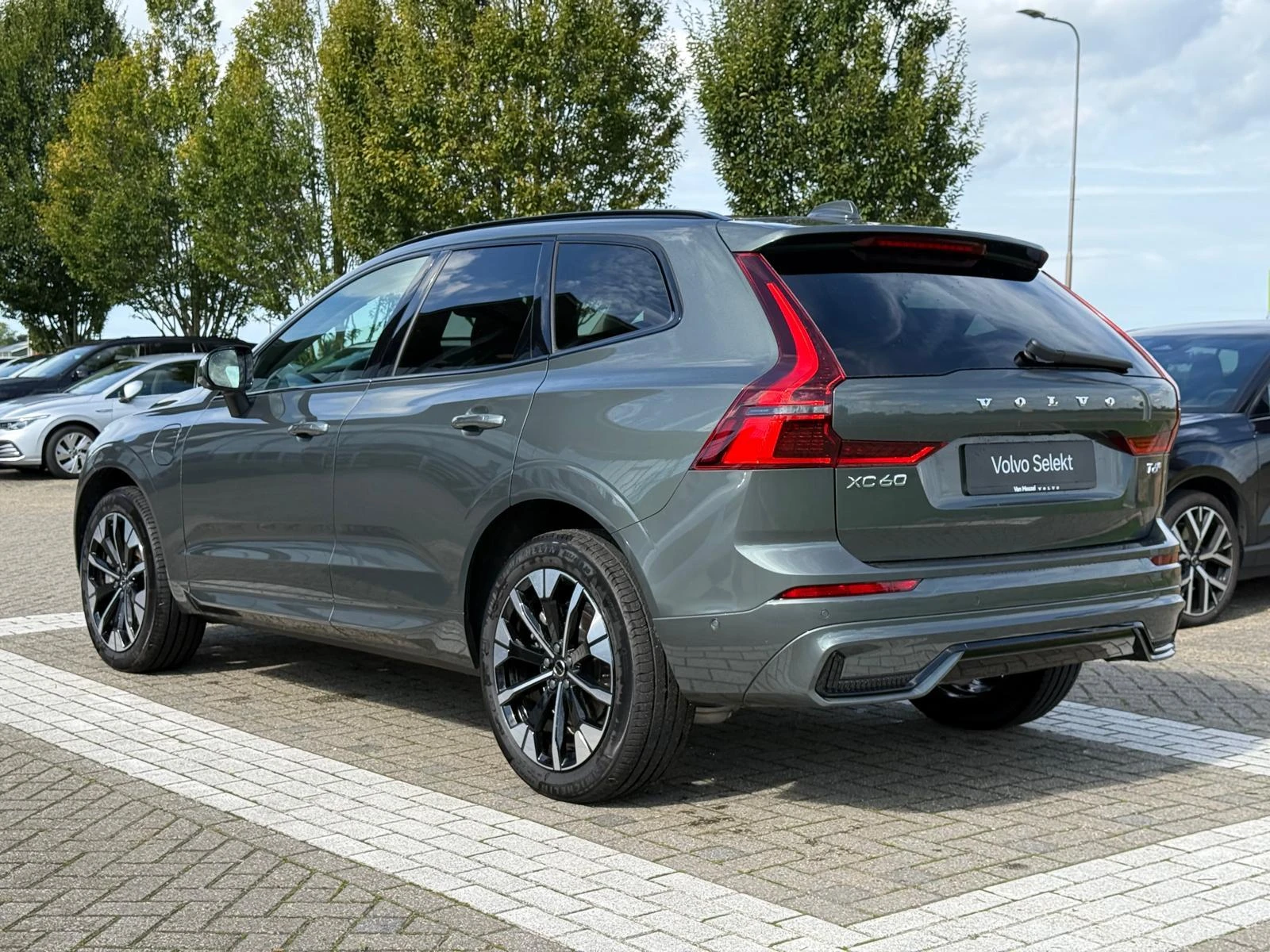 Volvo-XC60-image-2