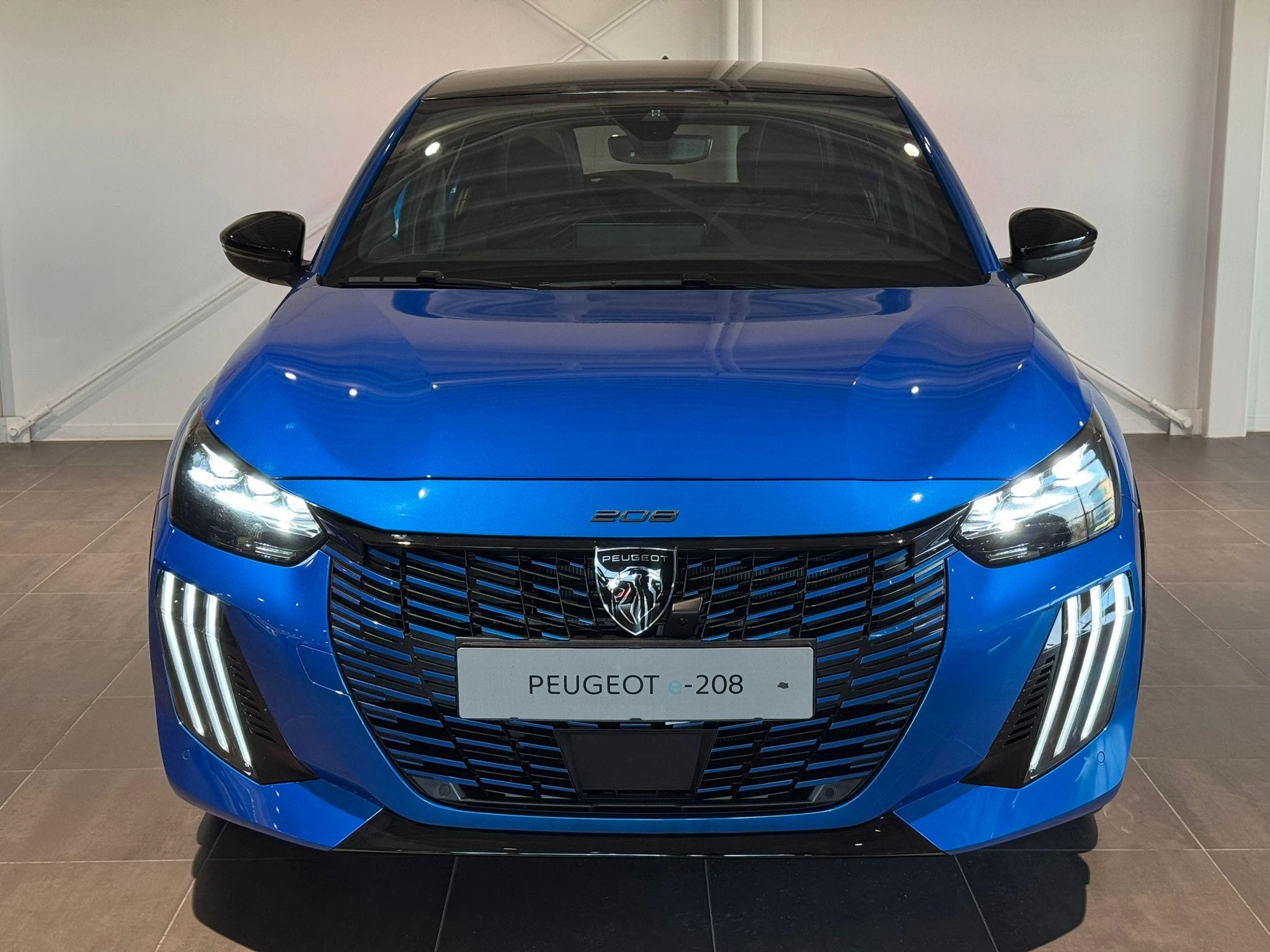Peugeot-e-208-image-1