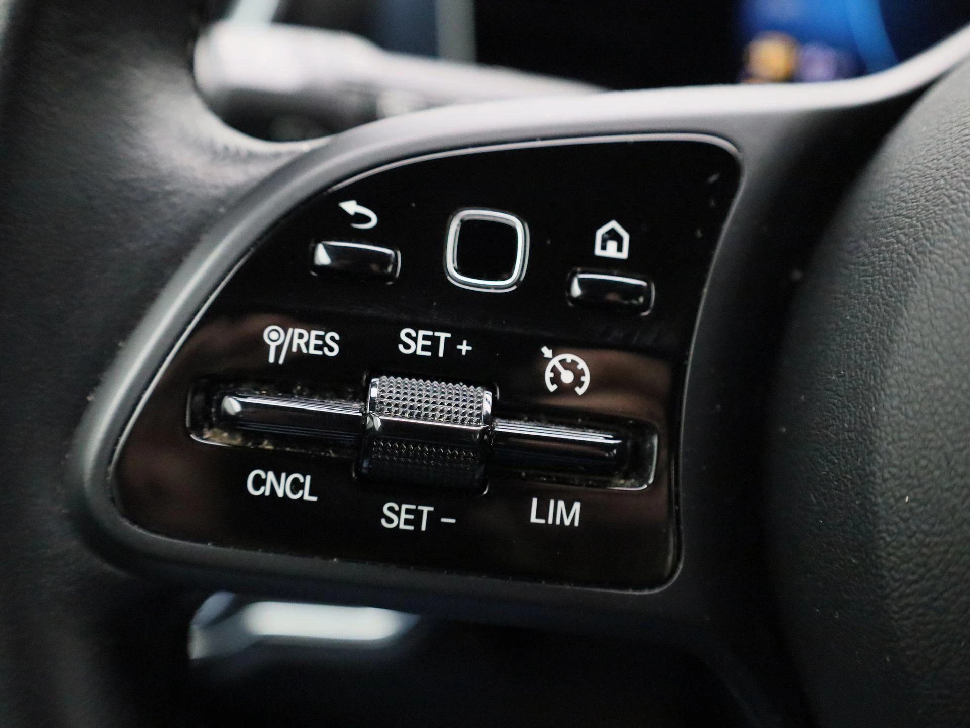 Mercedes-Benz A-Klasse 180 d Business Solution + PARKEERSENSOREN + CAMERA +