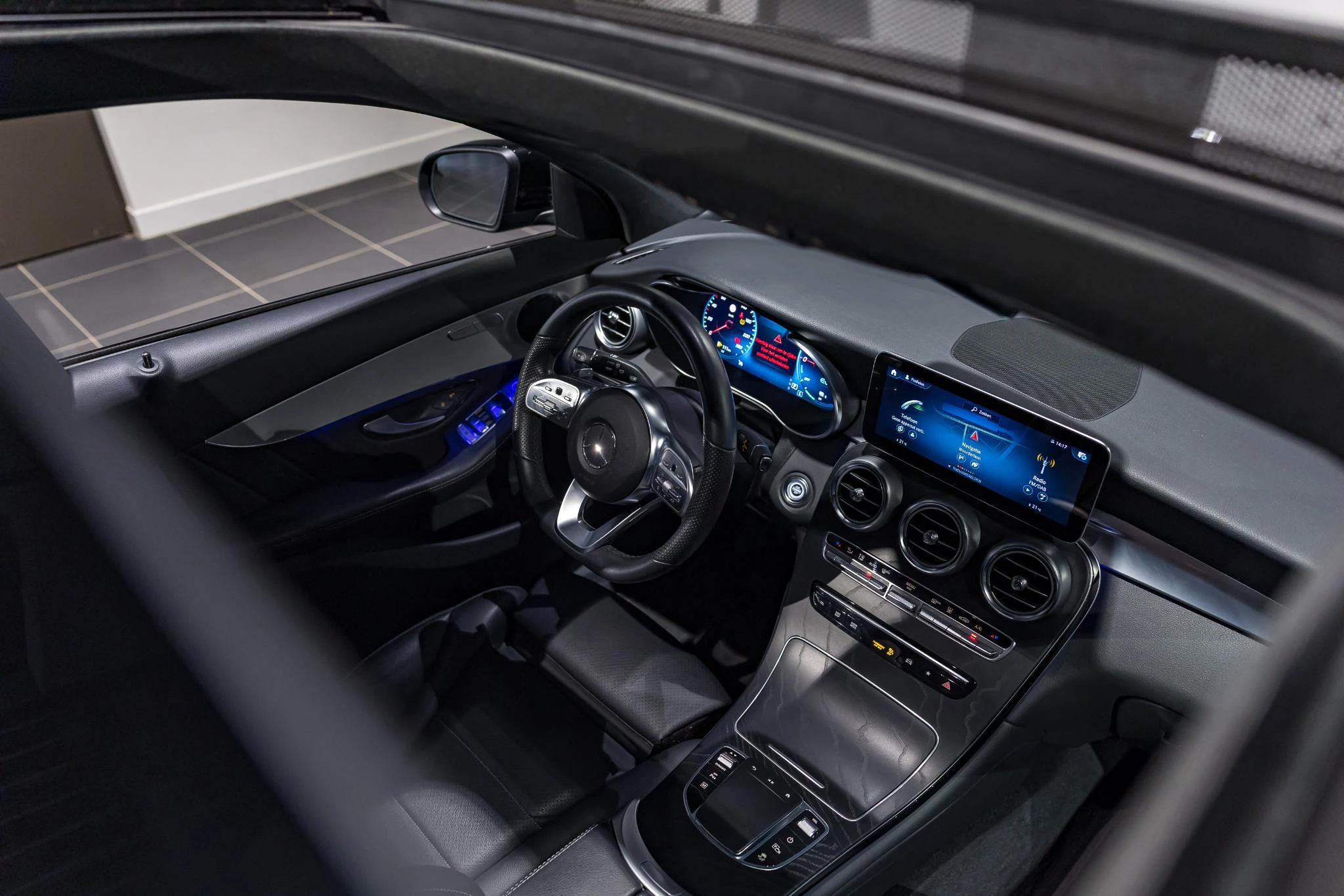 Mercedes-Benz-GLC-image-5