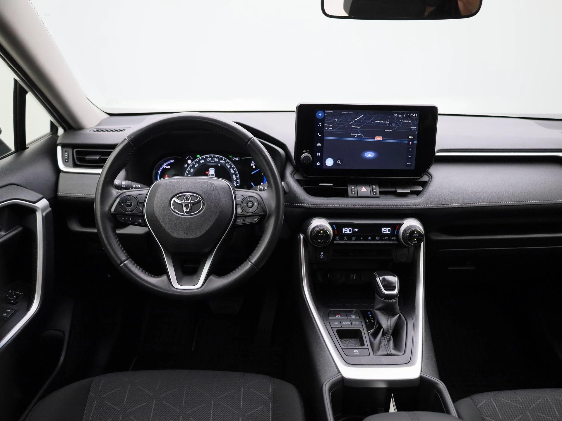 Toyota-RAV4-image-6
