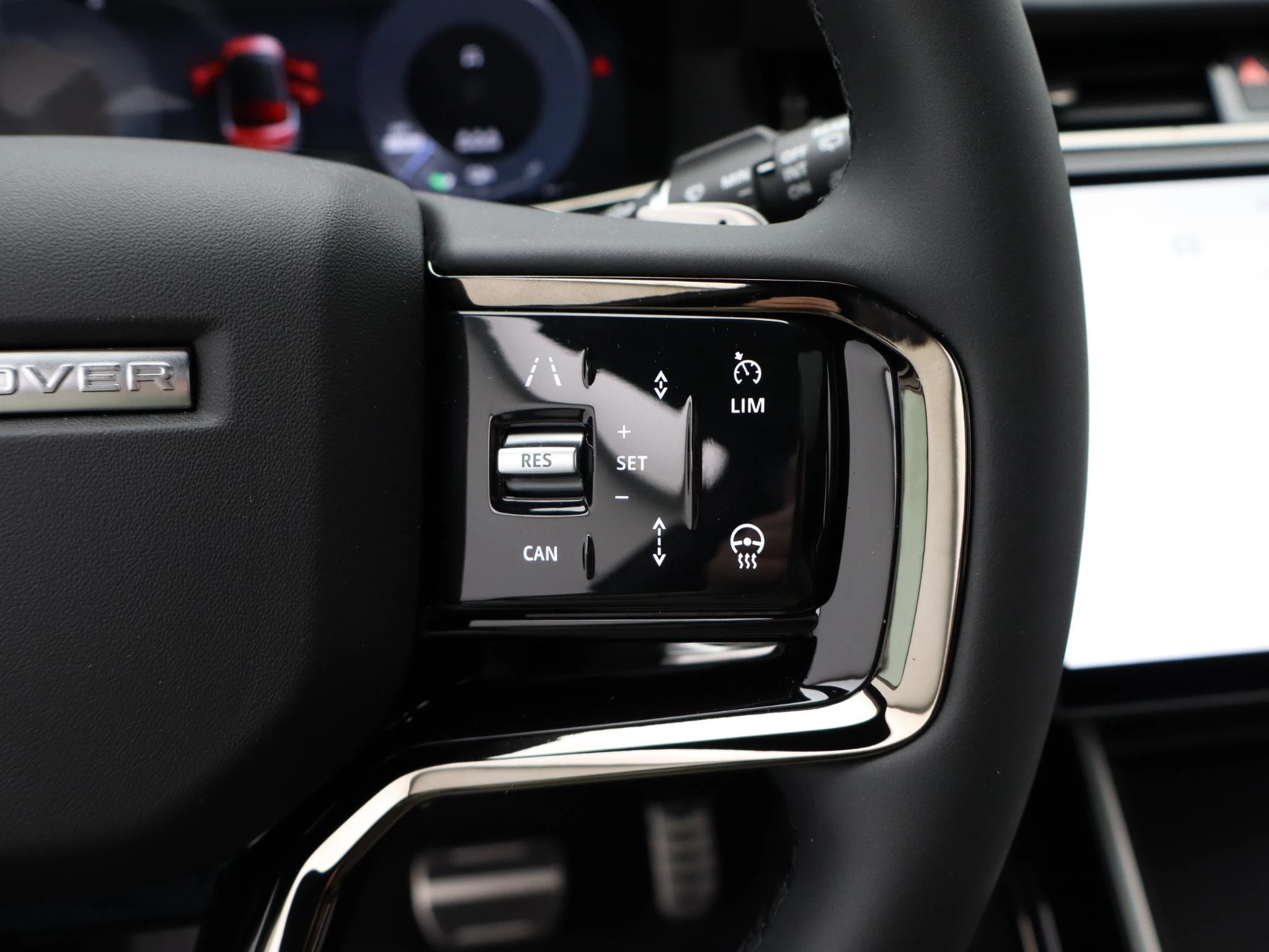 Land Rover-Range Rover Evoque-image-19