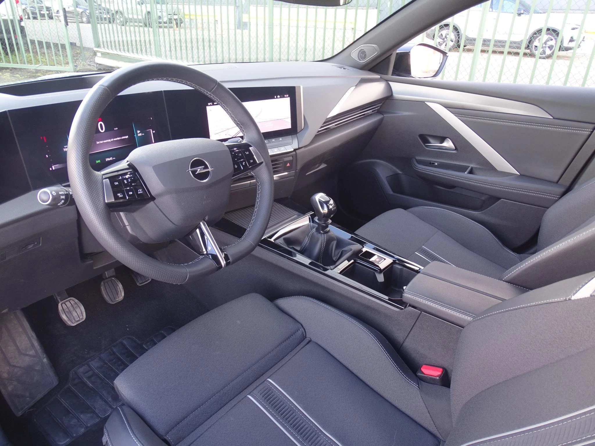 Opel-Astra-image-11