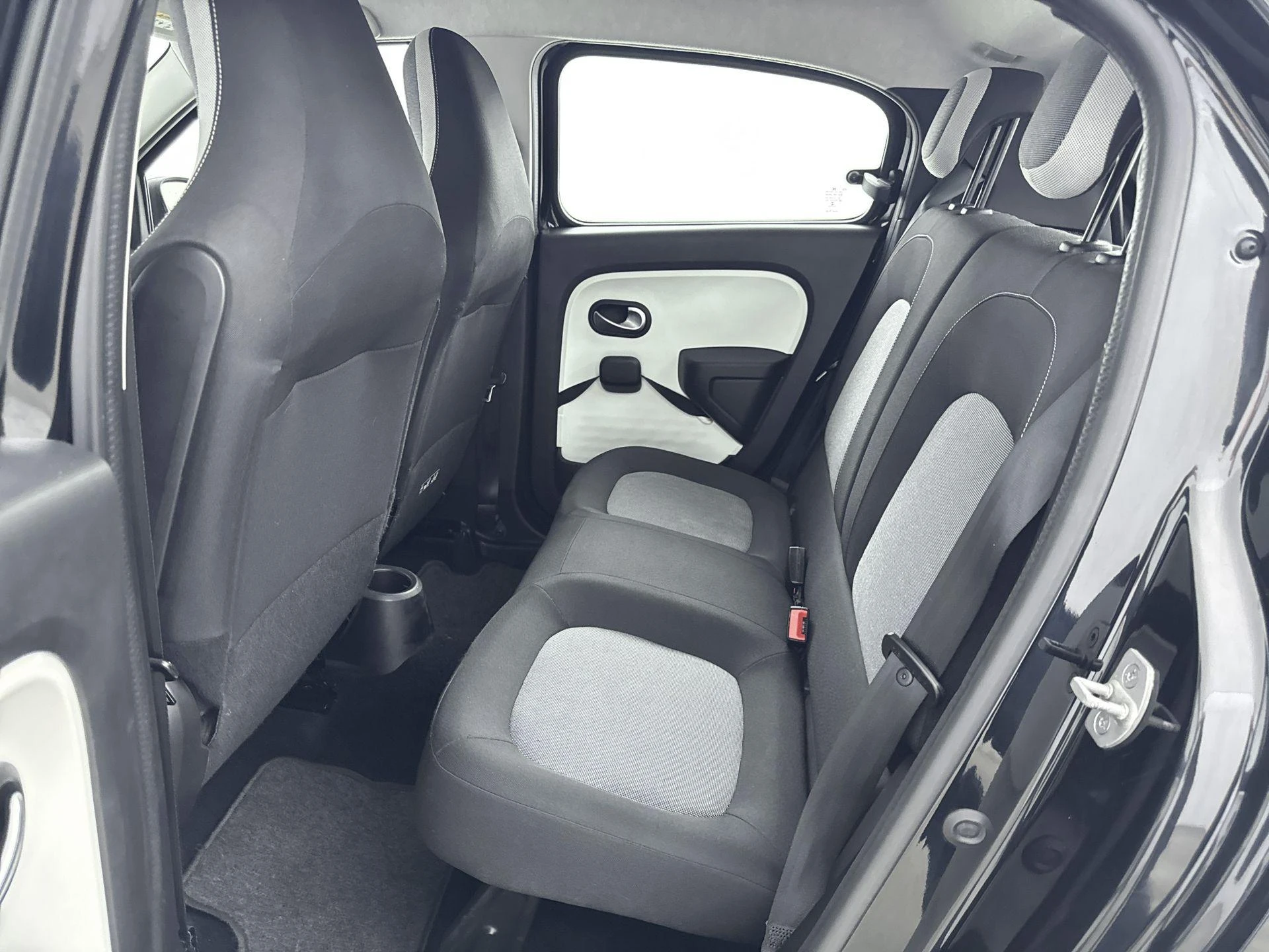 Renault-Twingo-image-21