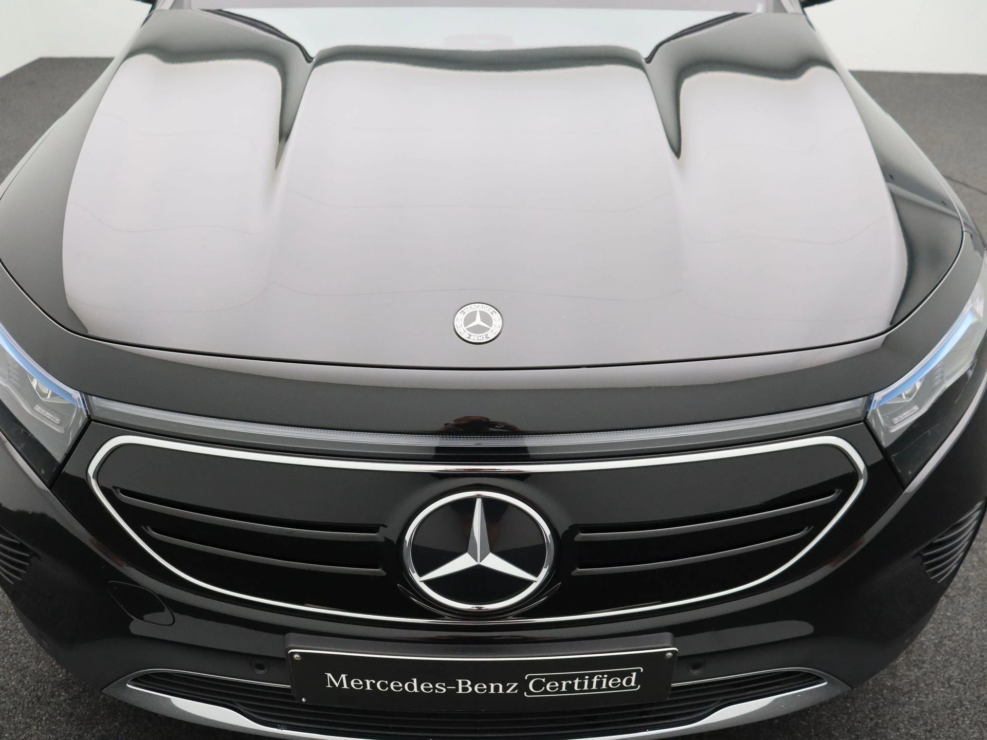 Mercedes-Benz EQB 250 Business Line