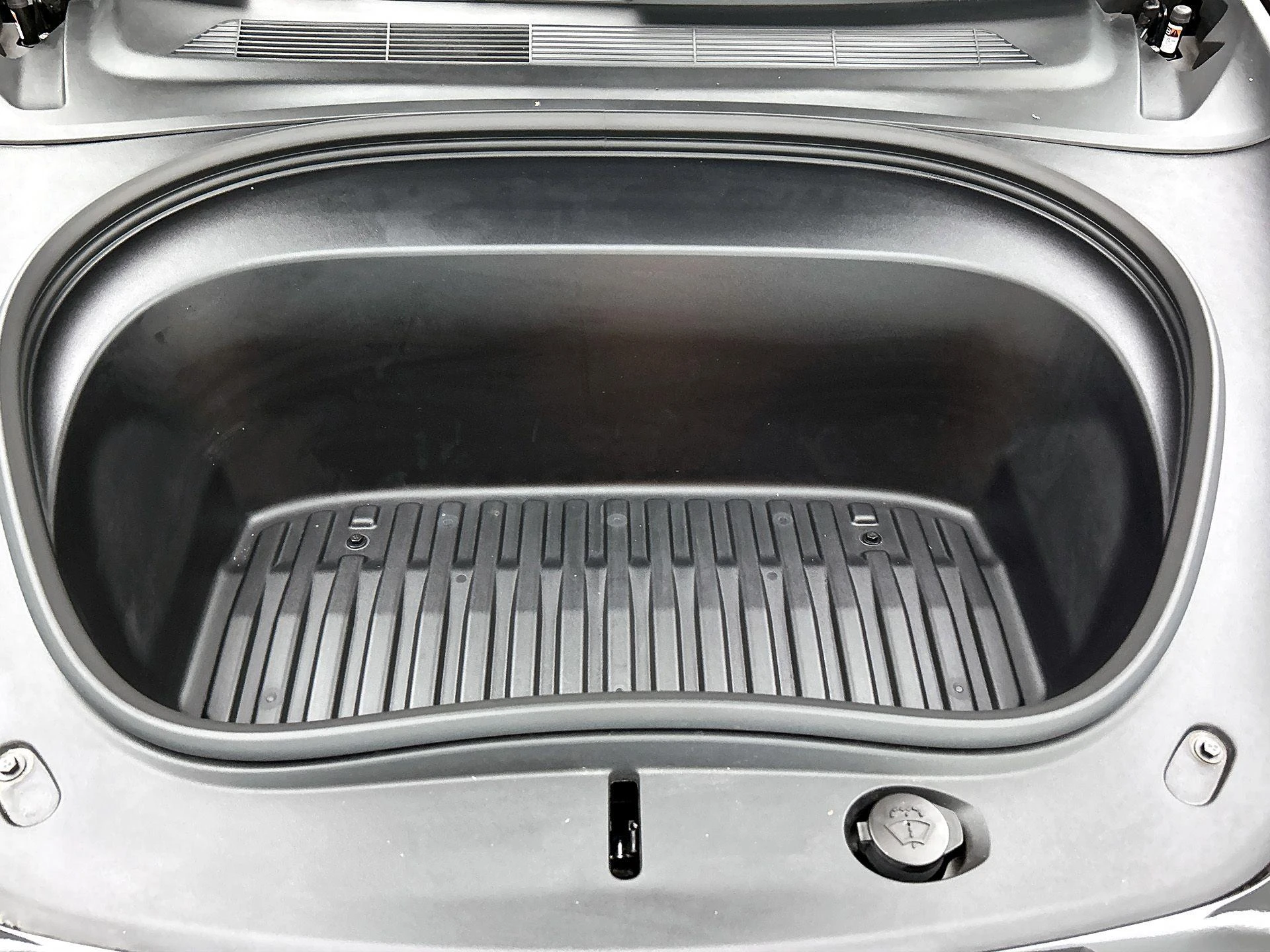 Tesla-Model 3-image-29