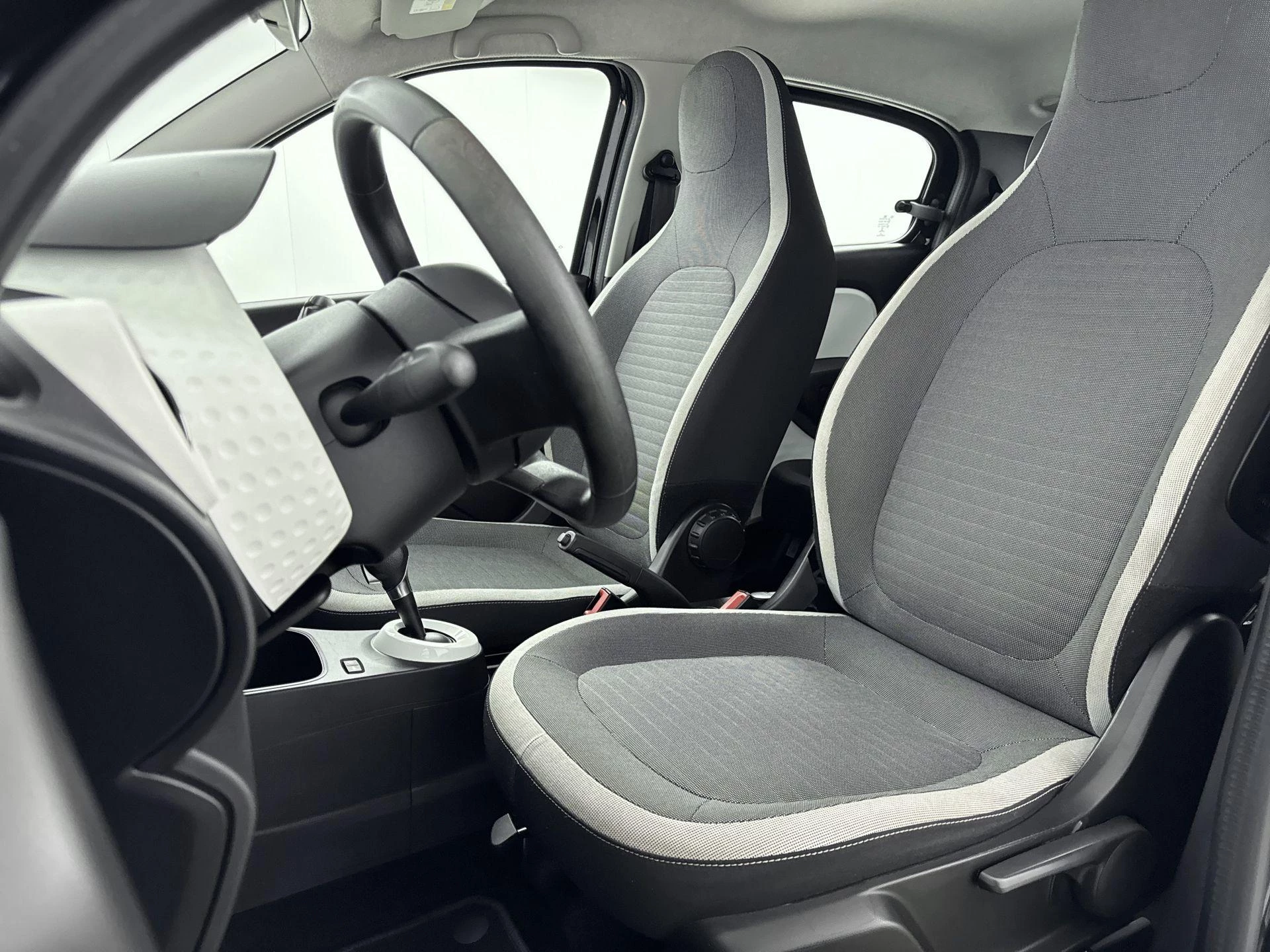 Renault-Twingo-image-12