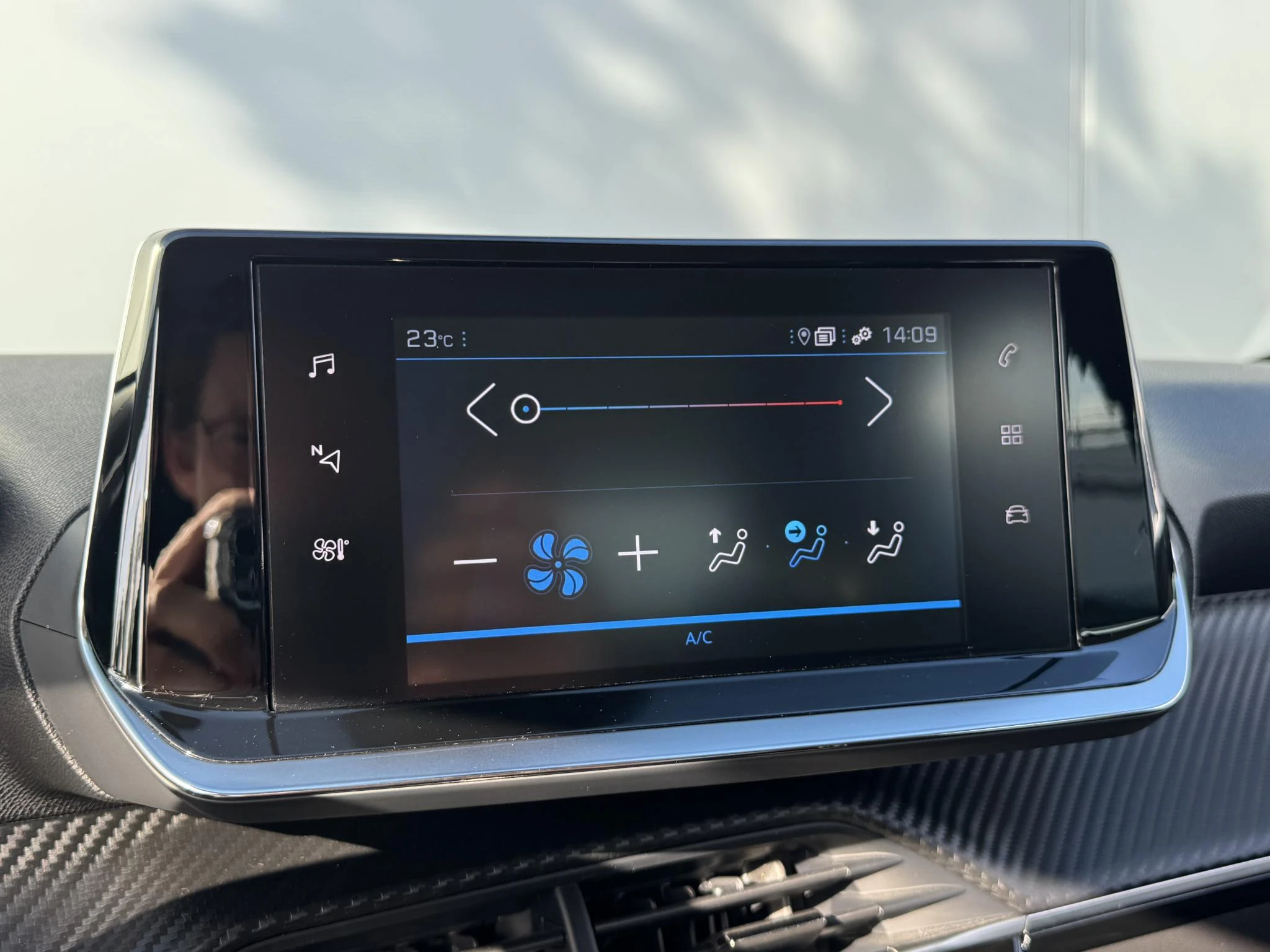 Peugeot-208-image-21