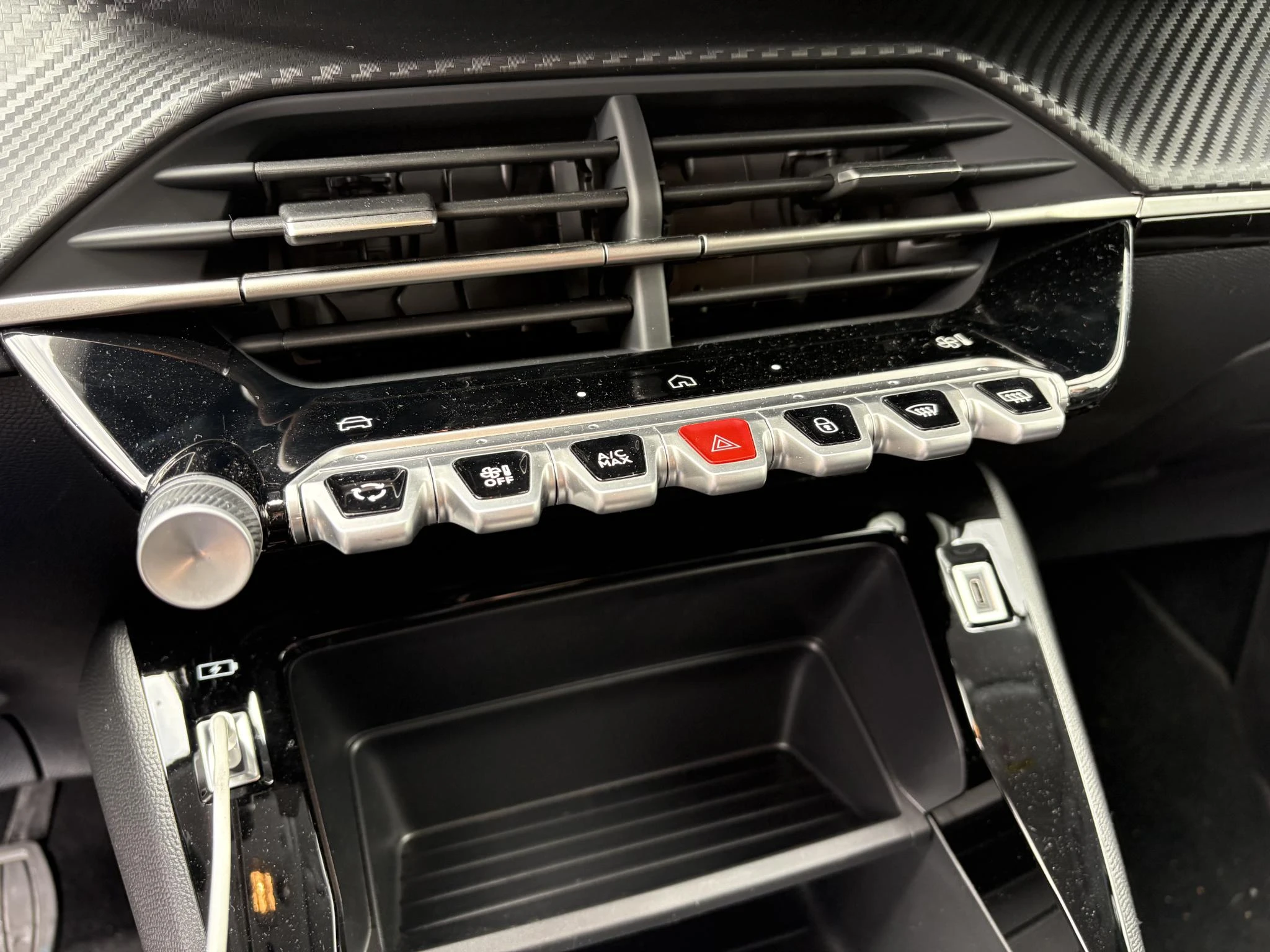 Peugeot-208-image-14