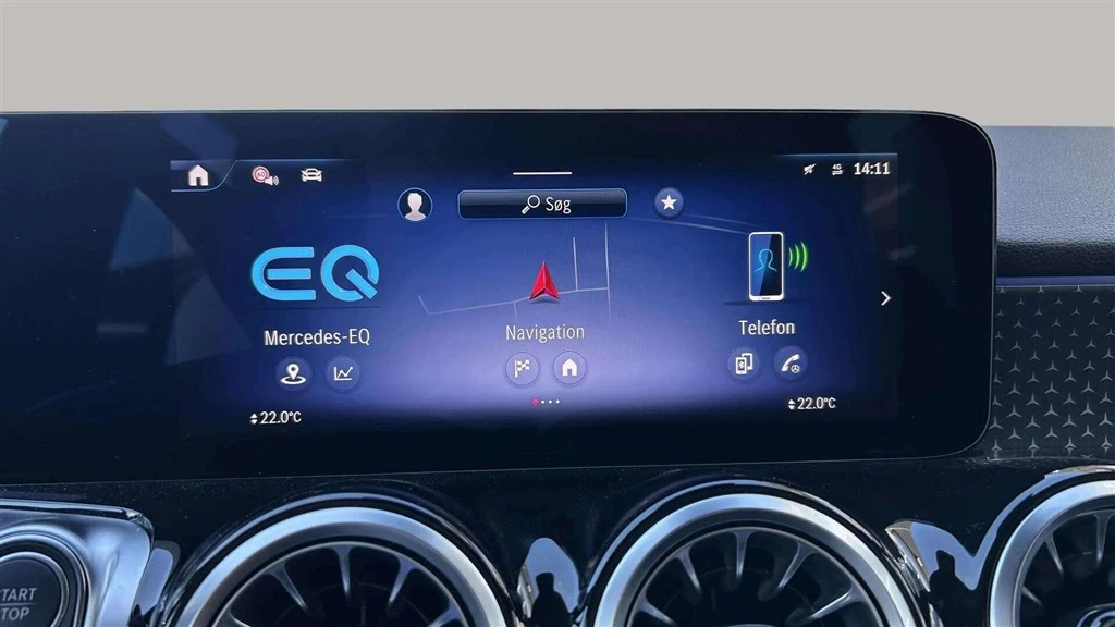 Mercedes-Benz-EQB-image-13