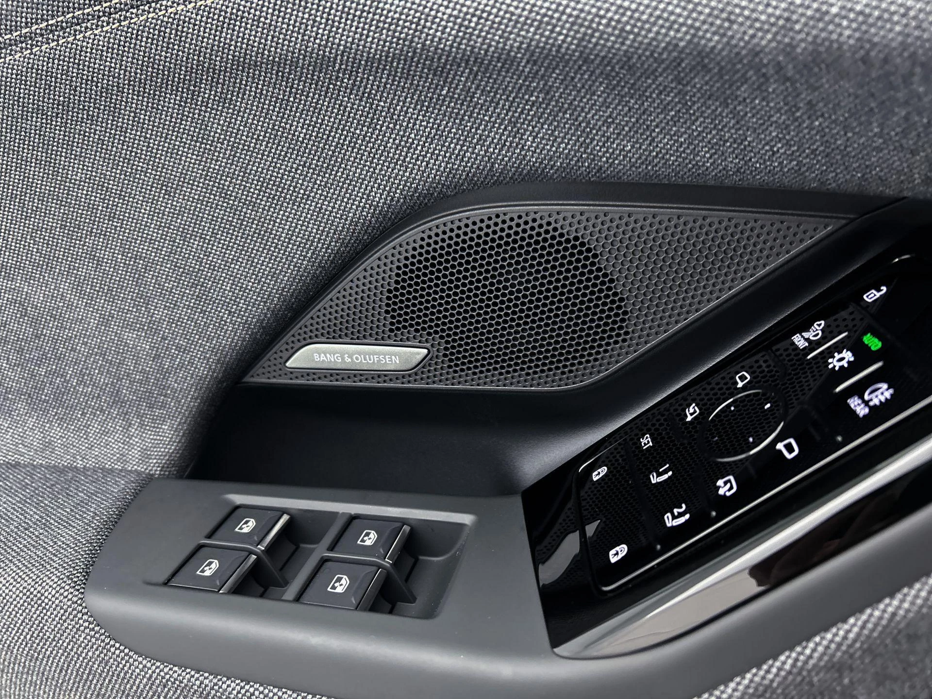 Audi-A6 Sportback e-tron-image-19