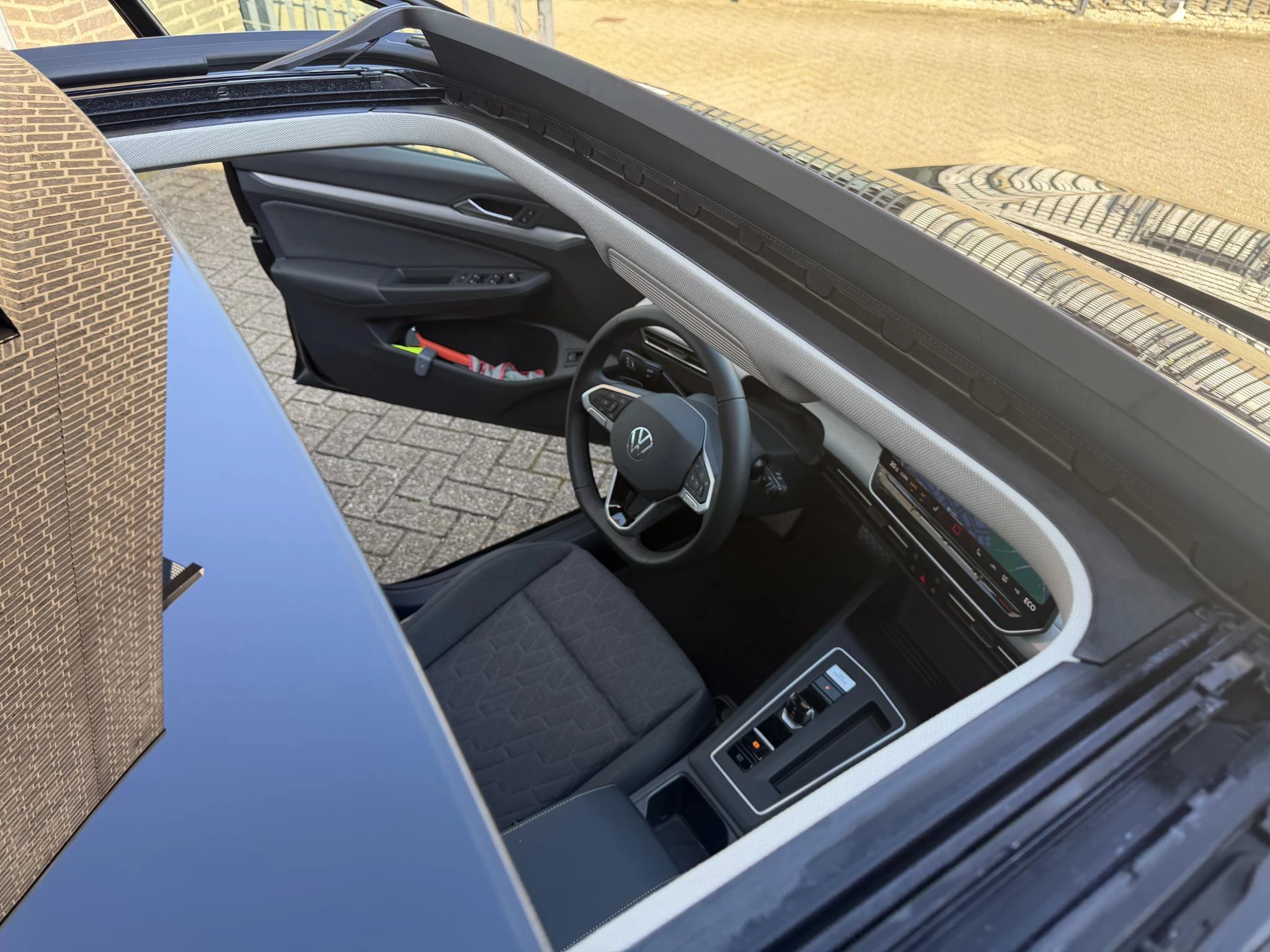 Volkswagen-Golf-image-9