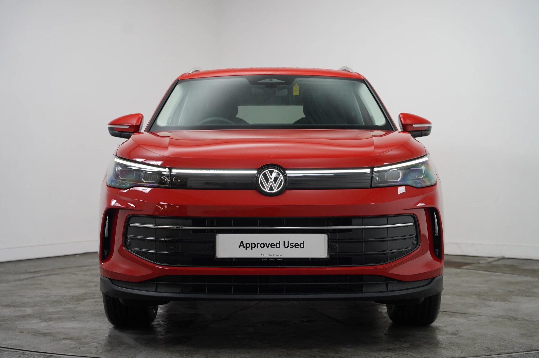 Volkswagen-Tiguan-image-6