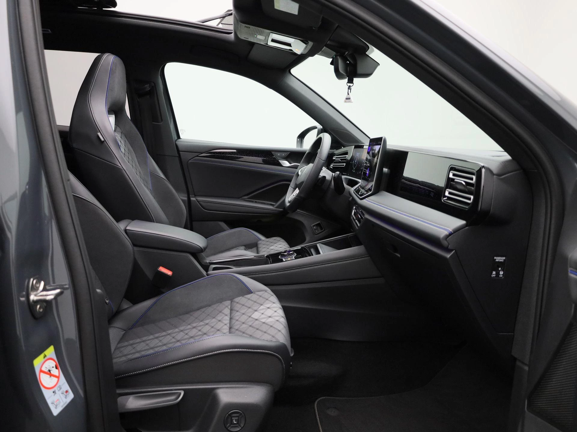 Volkswagen-Tiguan-image-49